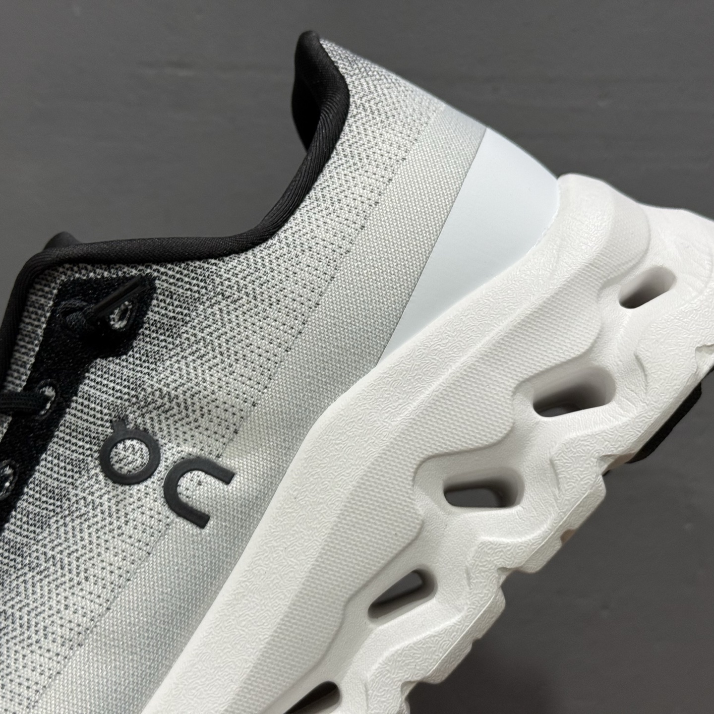 On Cloudmonster 2 昂跑减震生活休闲鞋