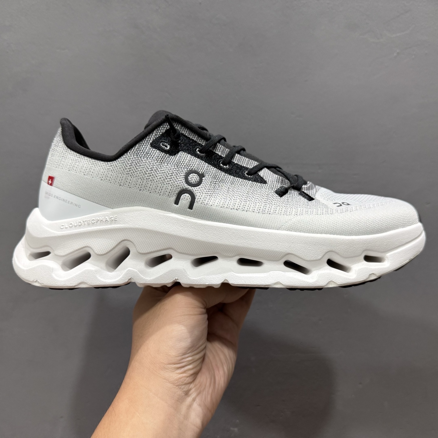 On Cloudmonster 2 昂跑减震生活休闲鞋