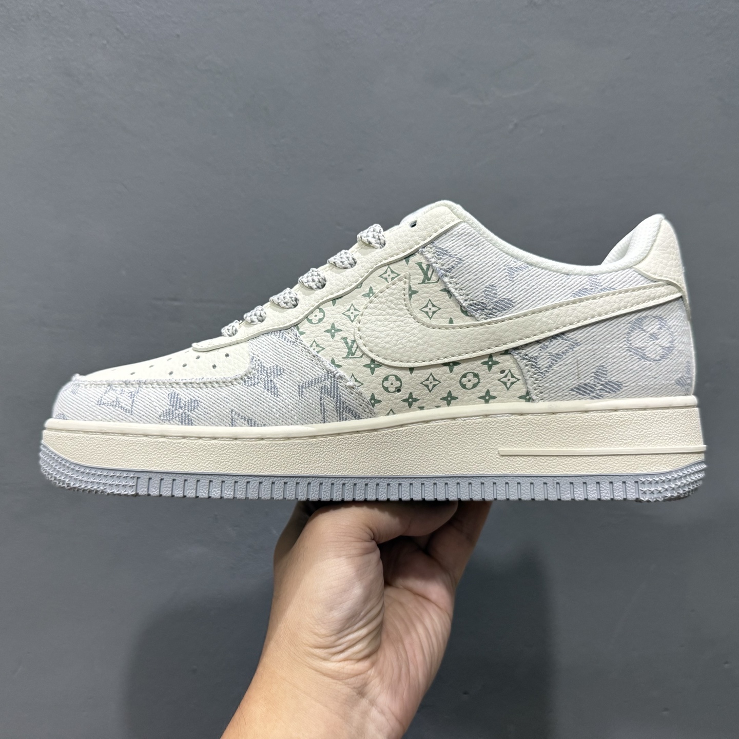 海外限量发售！ NIke Air Force 1 '07 Low “LV联名”空军一号 低帮 运动鞋 YX5066-331
