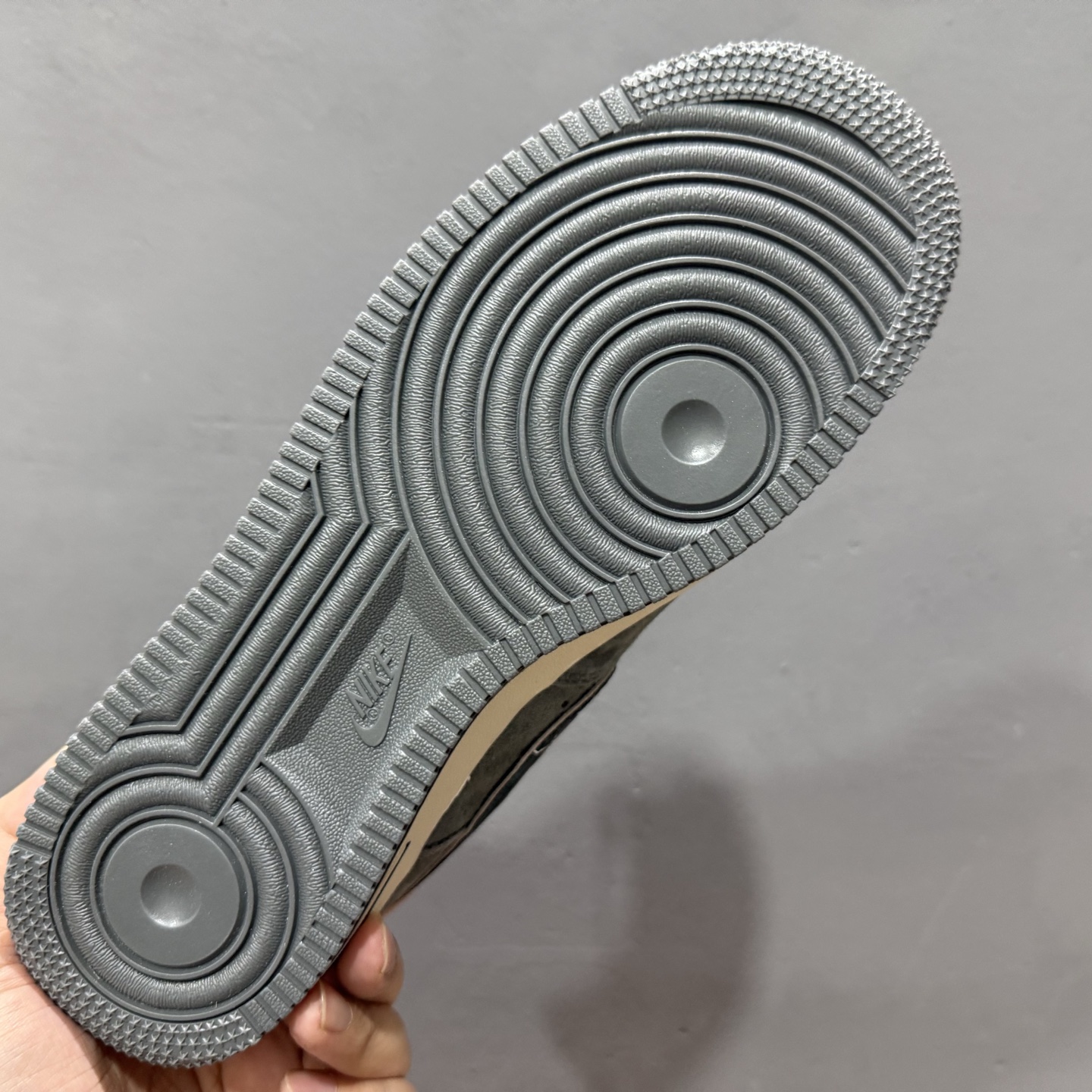 独家实拍 新品发布 “灰脸王子”Nike Air Force 1 “Grey faced Prince”空军一号定制低帮板鞋 YD2452-808