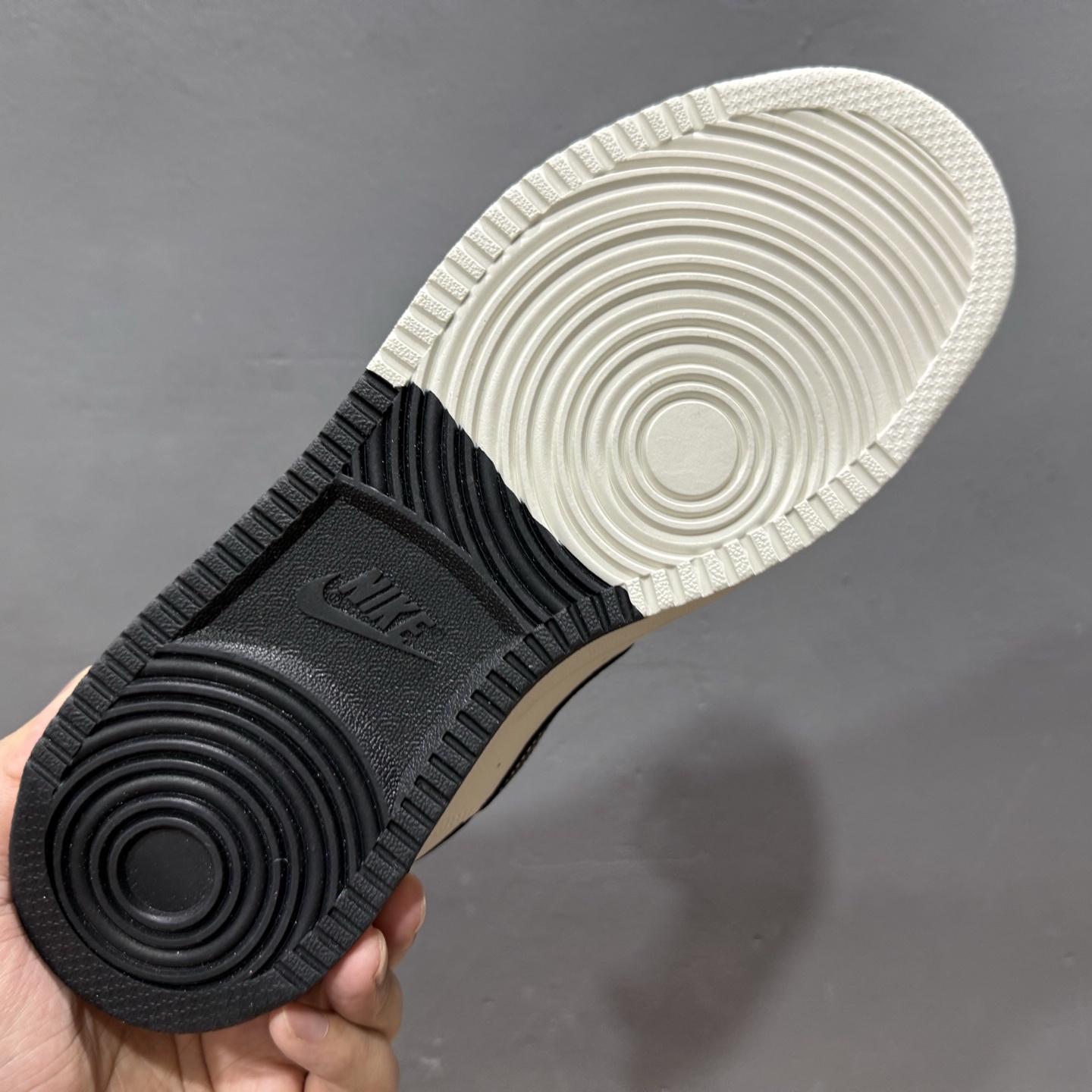 Nike Court Vision 1 LOW 低帮 板鞋 “斯图西——双拼米黑” 运动鞋  CS5288-017