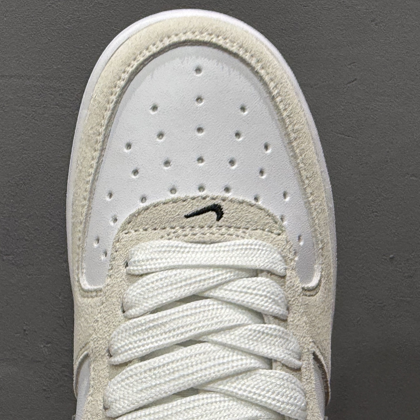 Nike Air Force 1'07 Low 空军一号低帮休闲板鞋 IB6388-100 Nike Air Force 1'07 Low 空军一号低帮休闲板鞋 IB6388-100