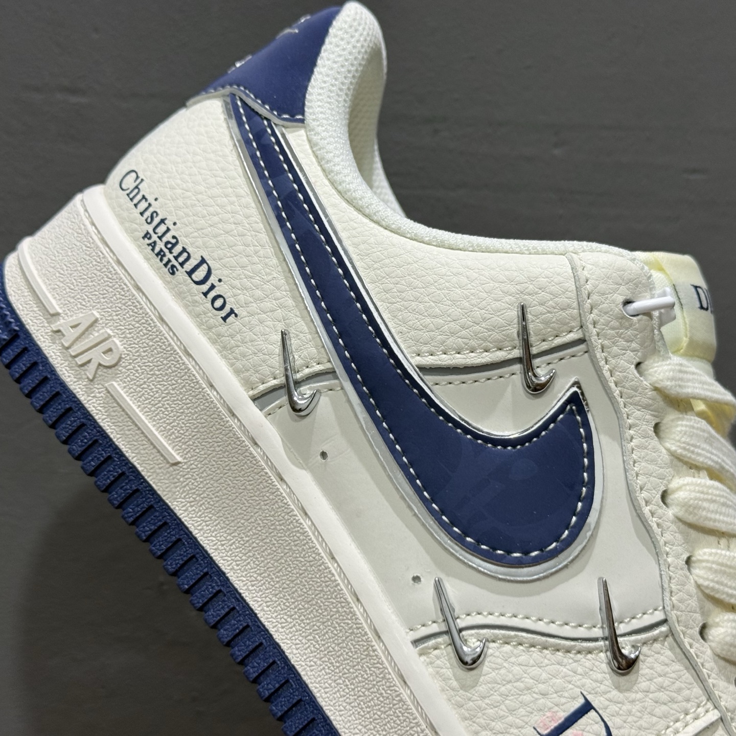 Nike Air Force 1‘07 Low 迪奥联名 蓝四小银勾 空军一号低帮休闲板鞋 XS2869-001