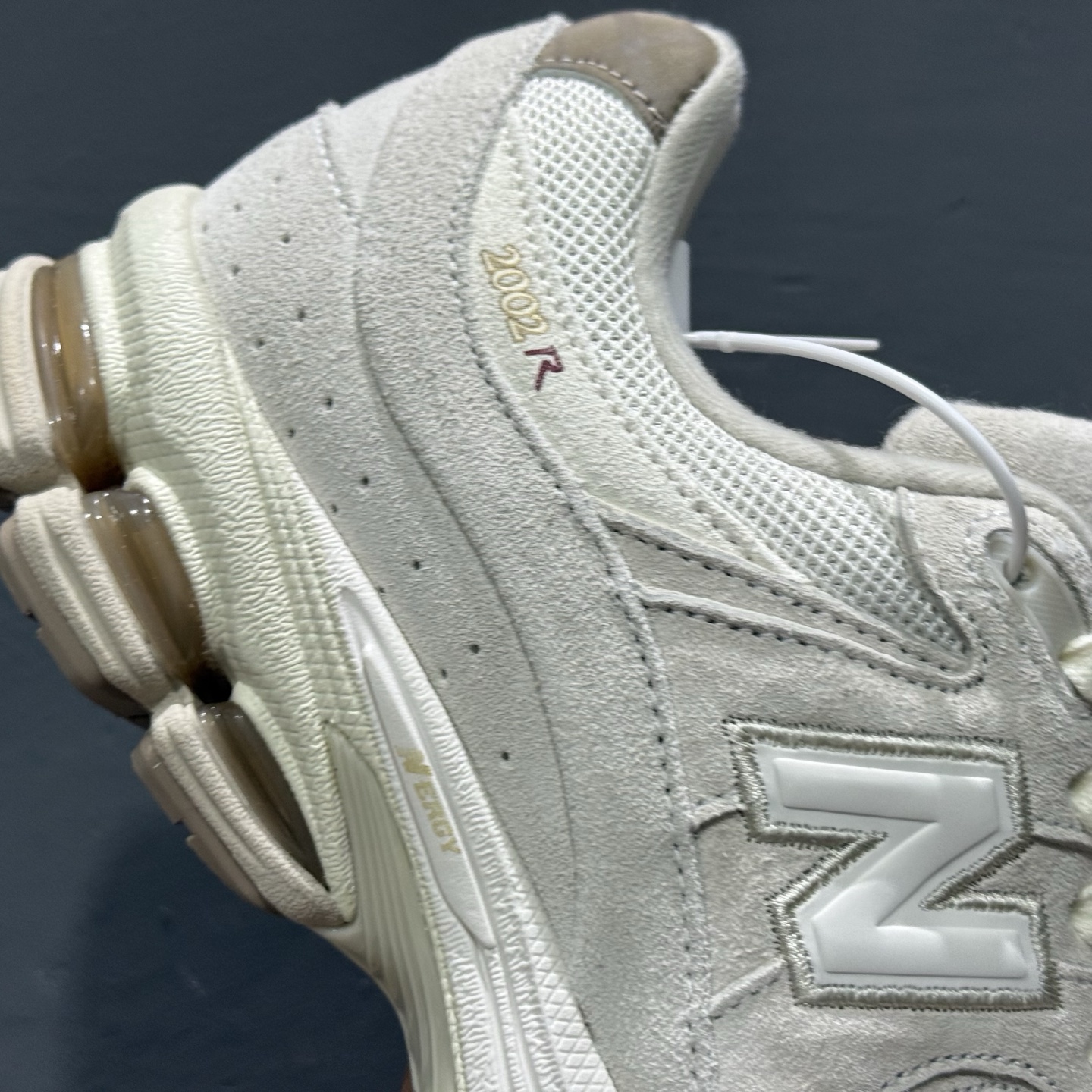 大厂出品 New Balance NB 2002 CNY 米白 M2002RHX 大厂出品 New Balance NB 2002 CNY 米白 M2002RHX