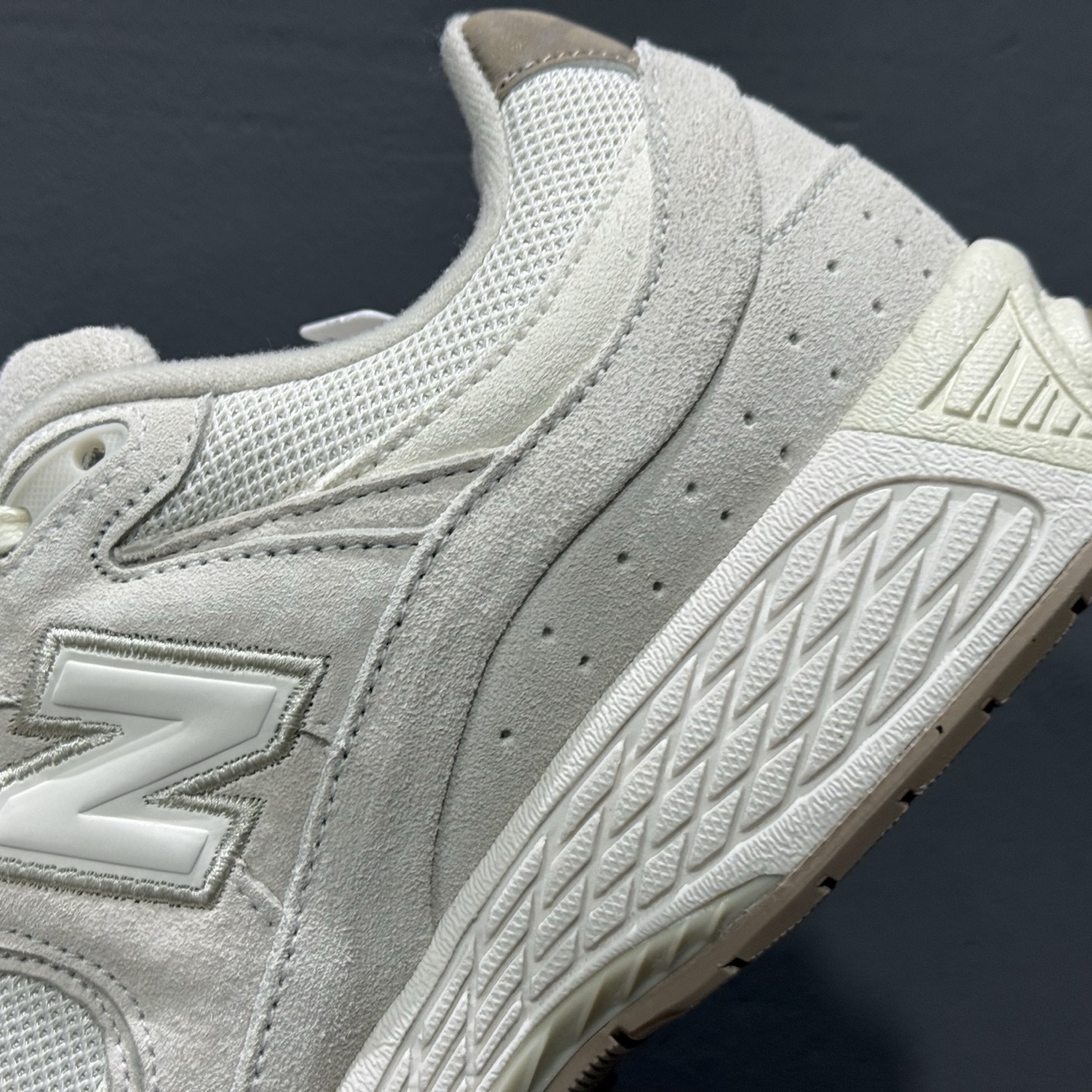 大厂出品 New Balance NB 2002 CNY 米白 M2002RHX 大厂出品 New Balance NB 2002 CNY 米白 M2002RHX