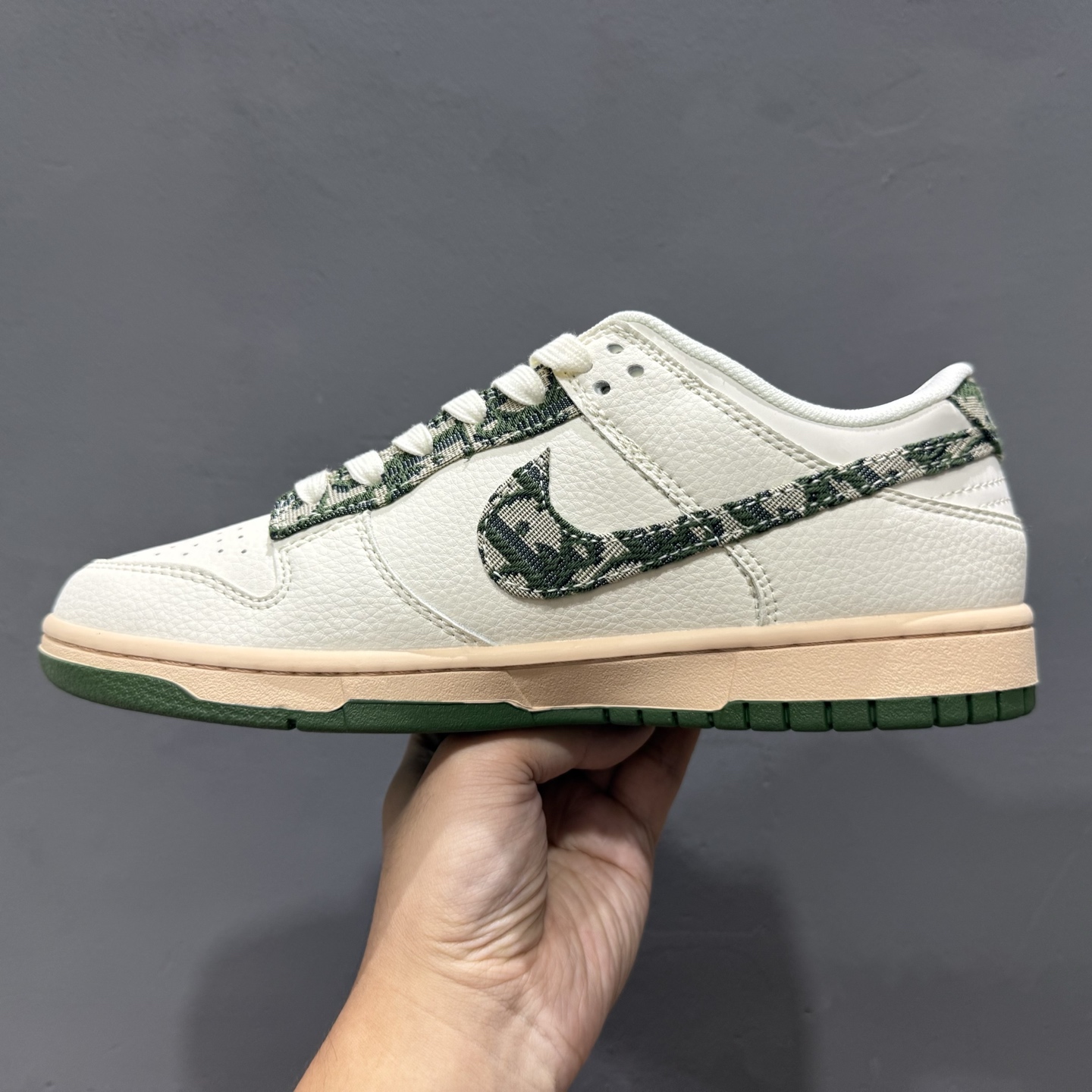 Dior x Nike Dunk Low 迷彩绿勾  FC1688-226