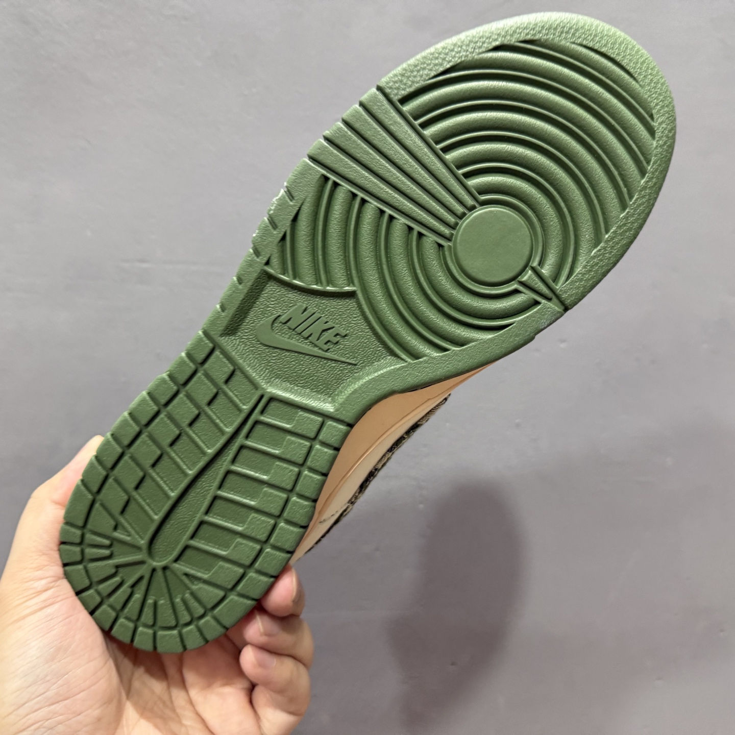 Dior x Nike Dunk Low 迷彩绿勾  FC1688-226