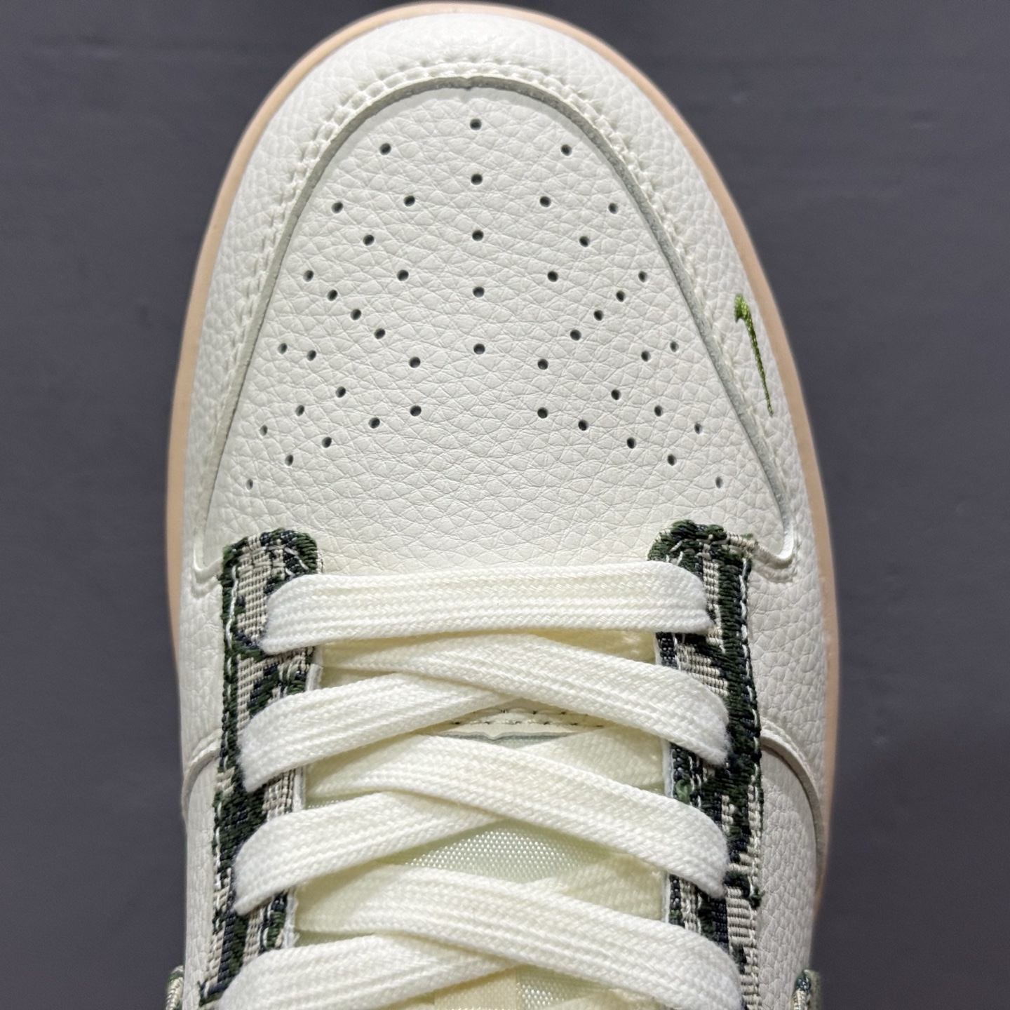 Dior x Nike Dunk Low 迷彩绿勾  FC1688-226