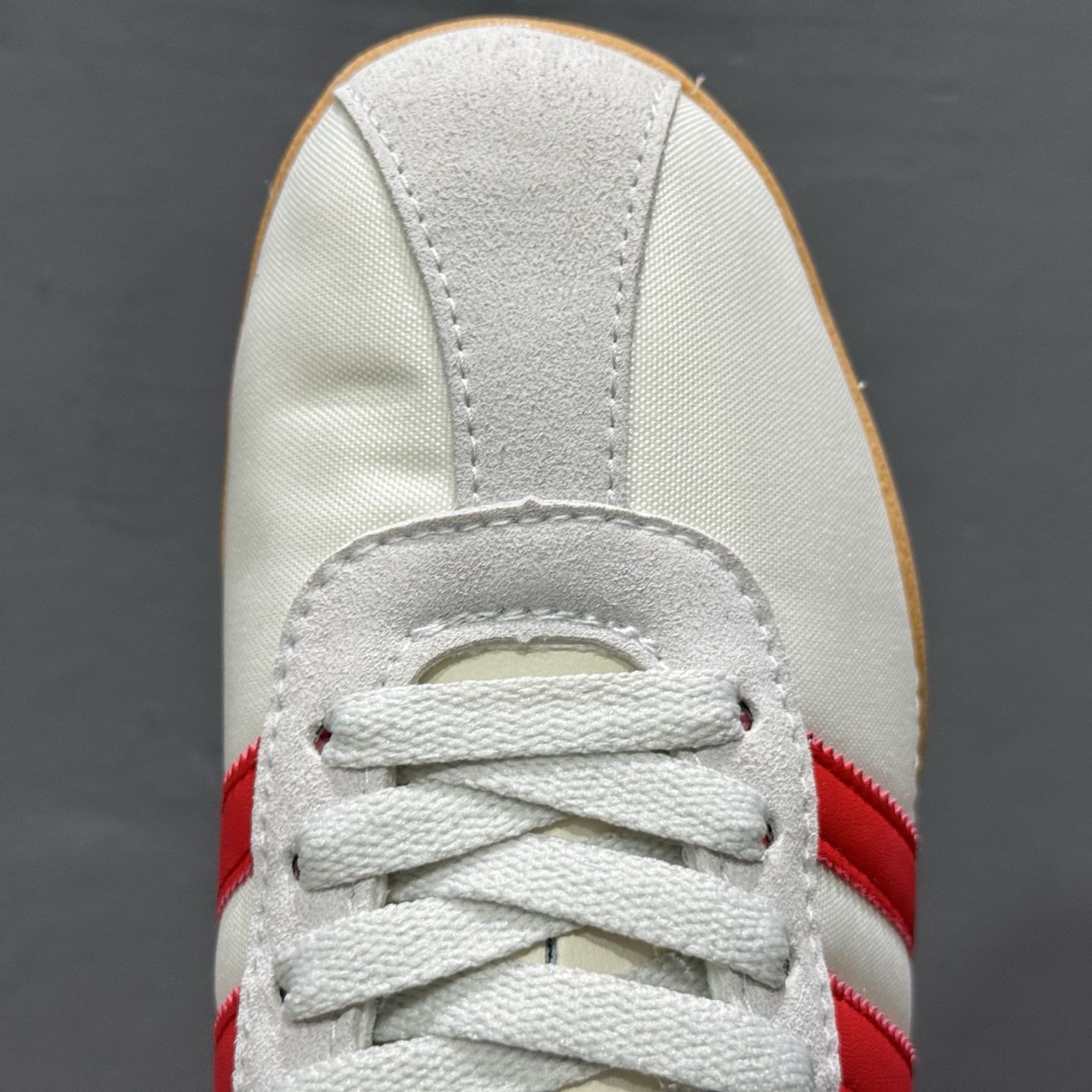 Adidas Originals Tokyo 东京限定系列复古百搭薄底德训风低帮休闲运动T头鞋  JI3300