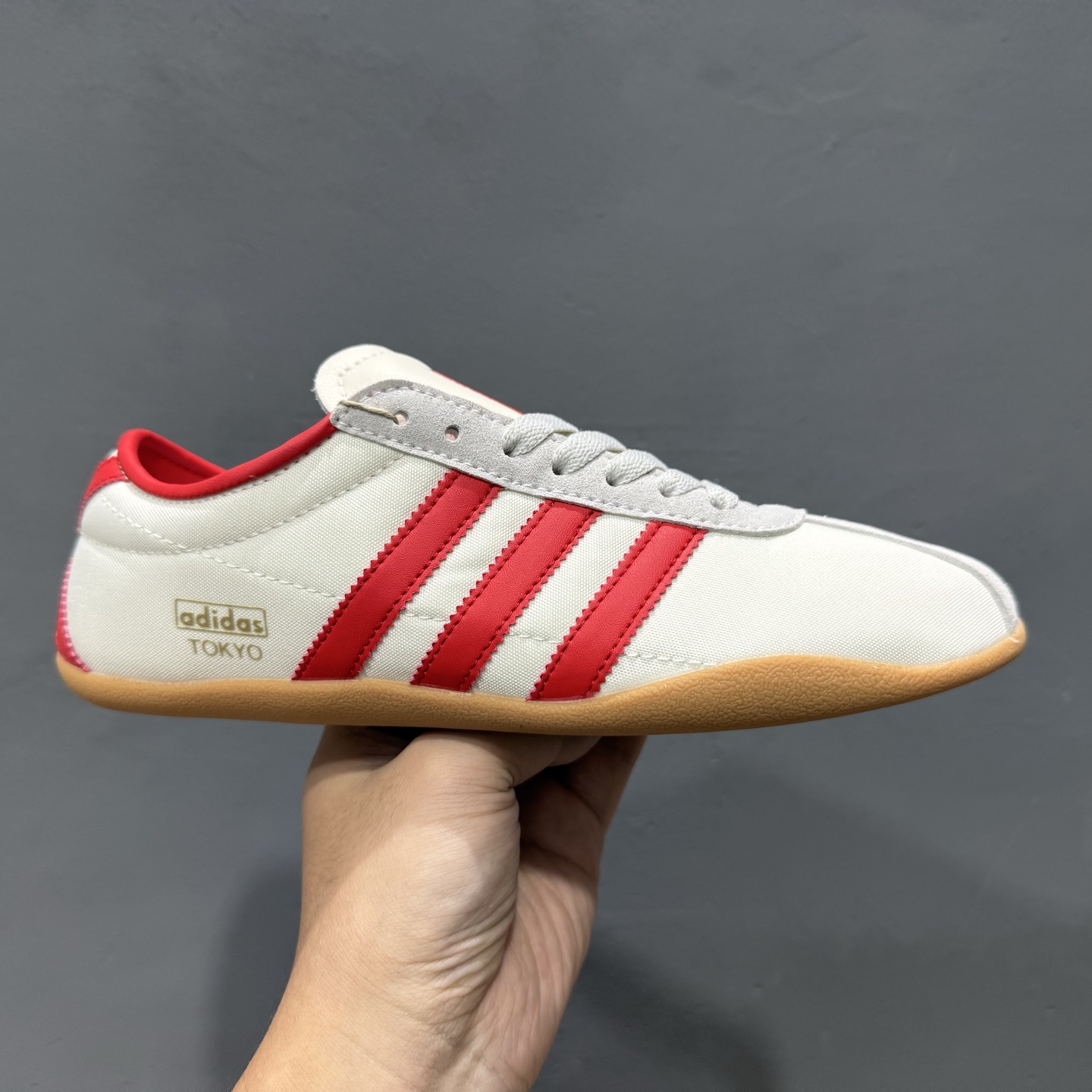 Adidas Originals Tokyo 东京限定系列复古百搭薄底德训风低帮休闲运动T头鞋  JI3300