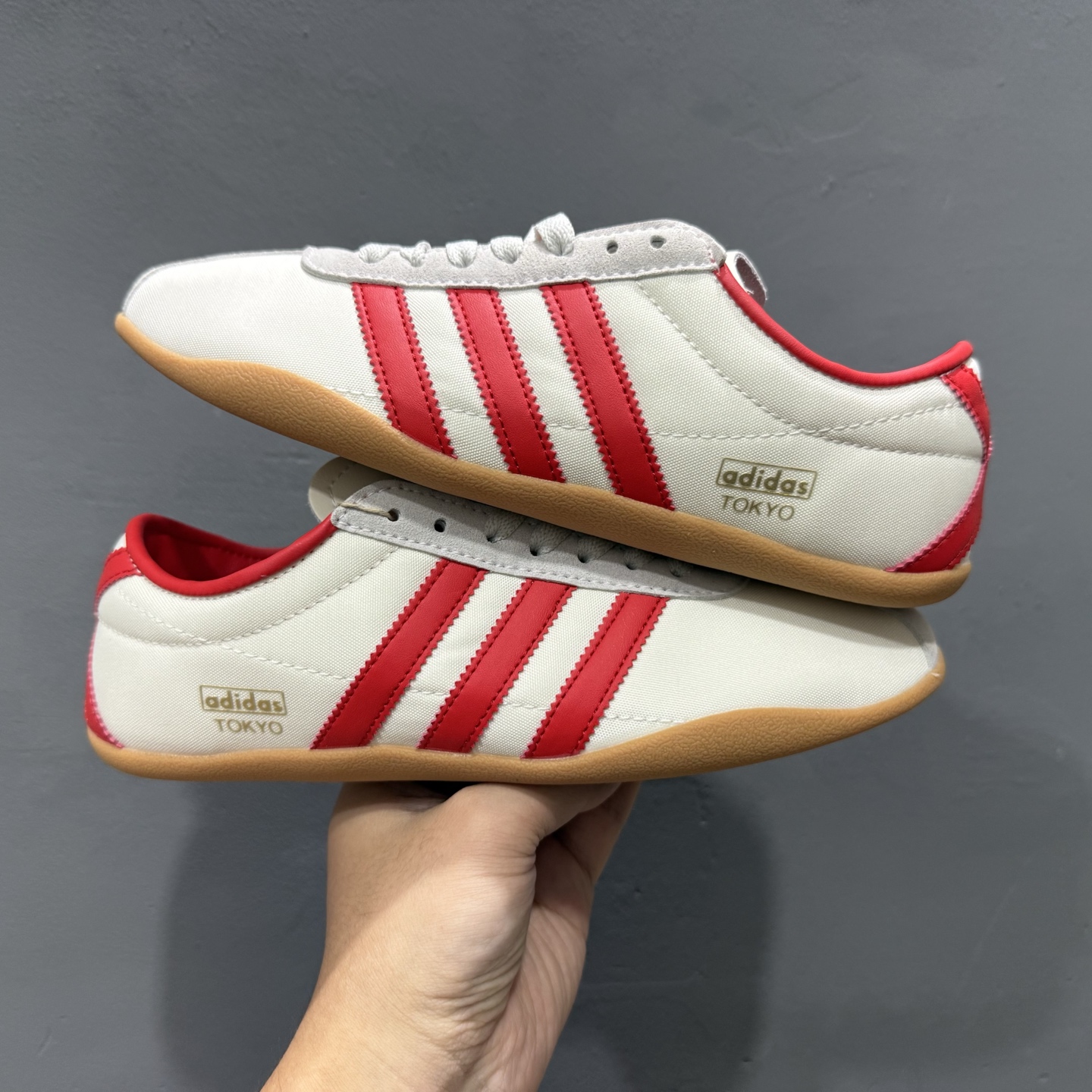 Adidas Originals Tokyo 东京限定系列复古百搭薄底德训风低帮休闲运动T头鞋  JI3300