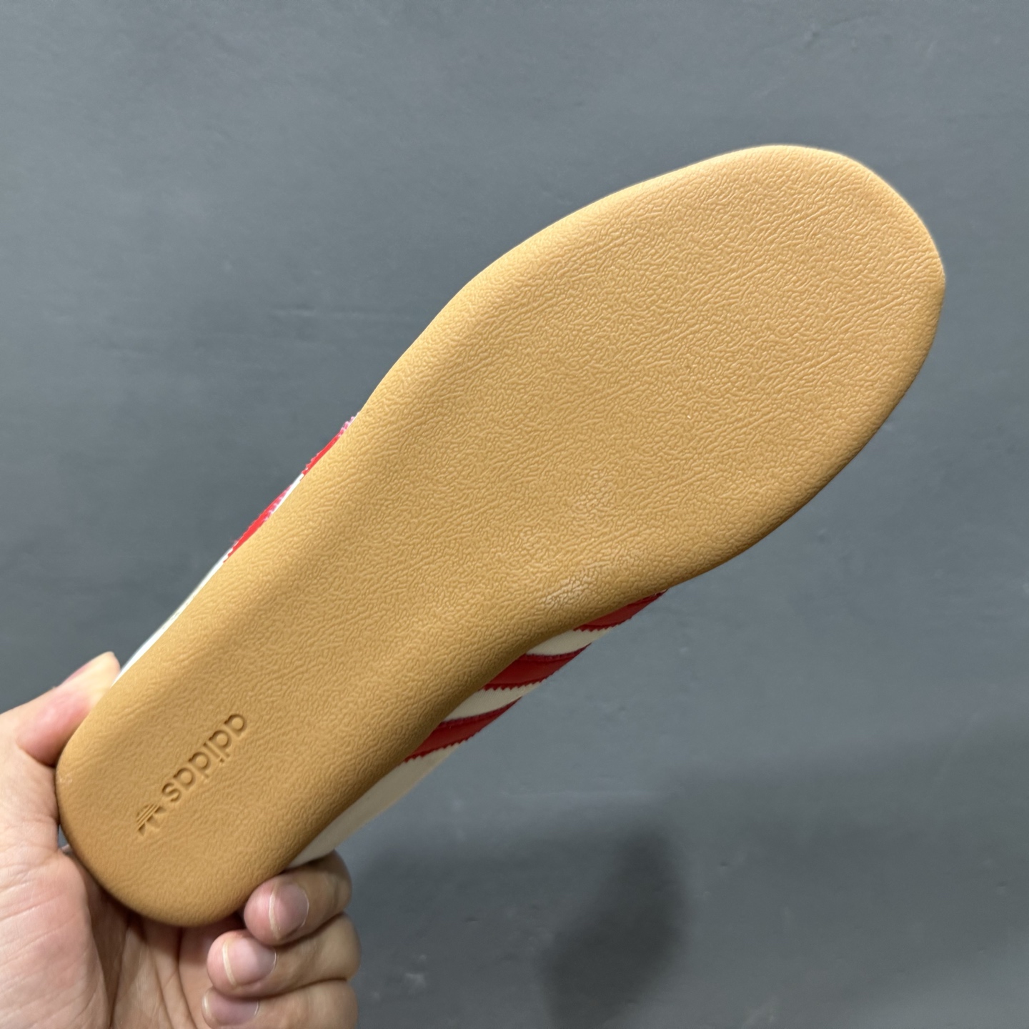 Adidas Originals Tokyo 东京限定系列复古百搭薄底德训风低帮休闲运动T头鞋  JI3300