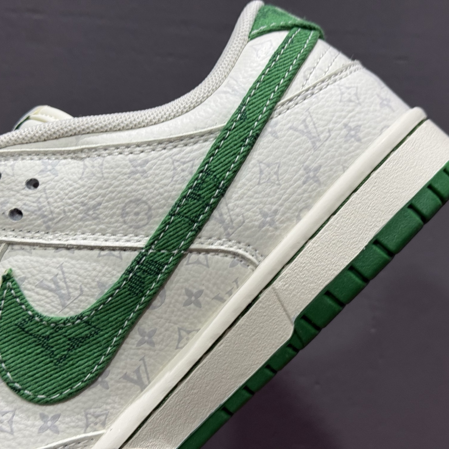 SC版Nike SB Dunk Low LV联名 绿色牛仔 周年高端定制 低帮休闲板鞋  SC9772-805
