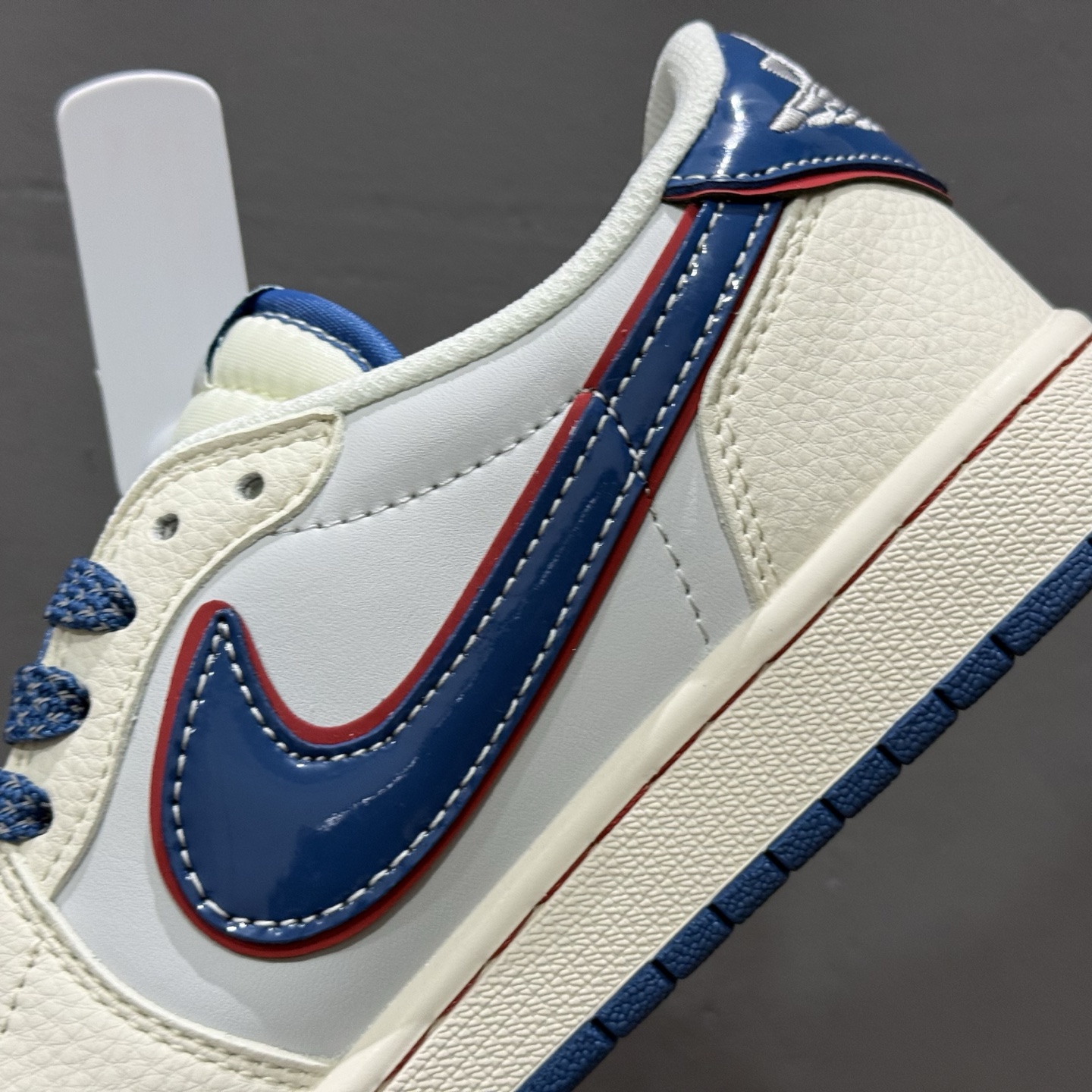 Nike SB Dunk Low 问界M9蓝彩勾 周年高端定制 低帮休闲板鞋 FC1688-235