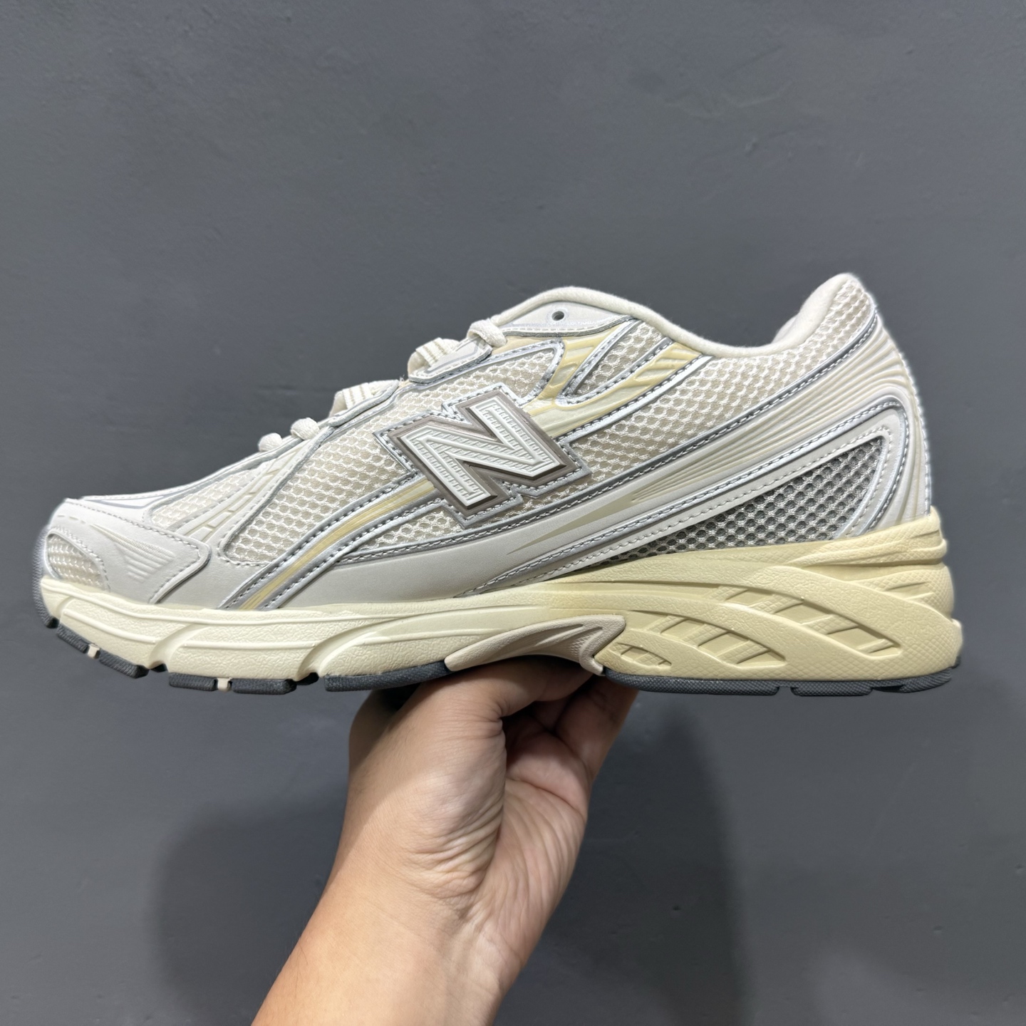 New Balance 740系列新百伦 潮流男女运动鞋 NB740跑步鞋透气鞋复古潮鞋 New Balance 740系列新百伦 潮流男女运动鞋 NB740跑步鞋透气鞋复古潮鞋