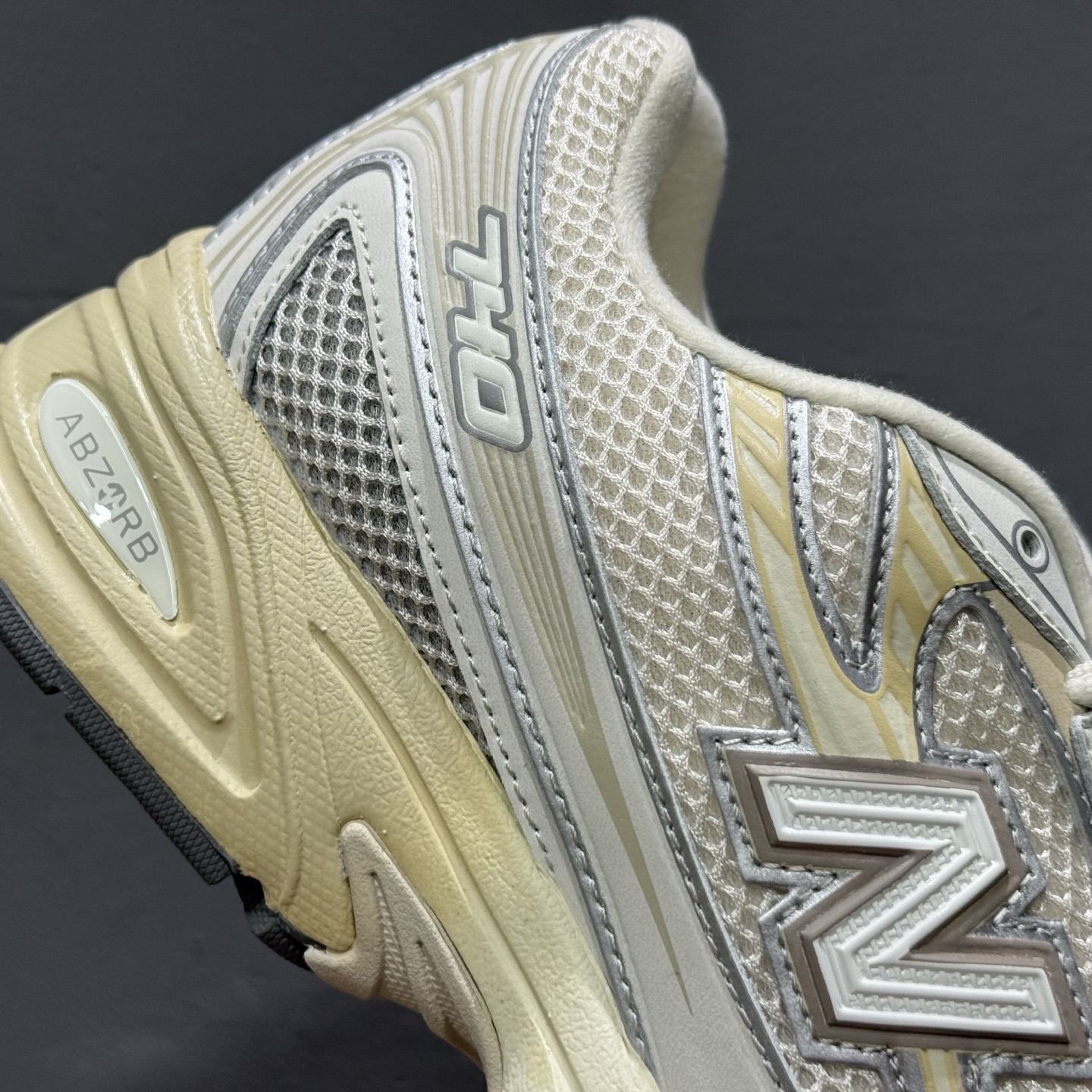 New Balance 740系列新百伦 潮流男女运动鞋 NB740跑步鞋透气鞋复古潮鞋 New Balance 740系列新百伦 潮流男女运动鞋 NB740跑步鞋透气鞋复古潮鞋