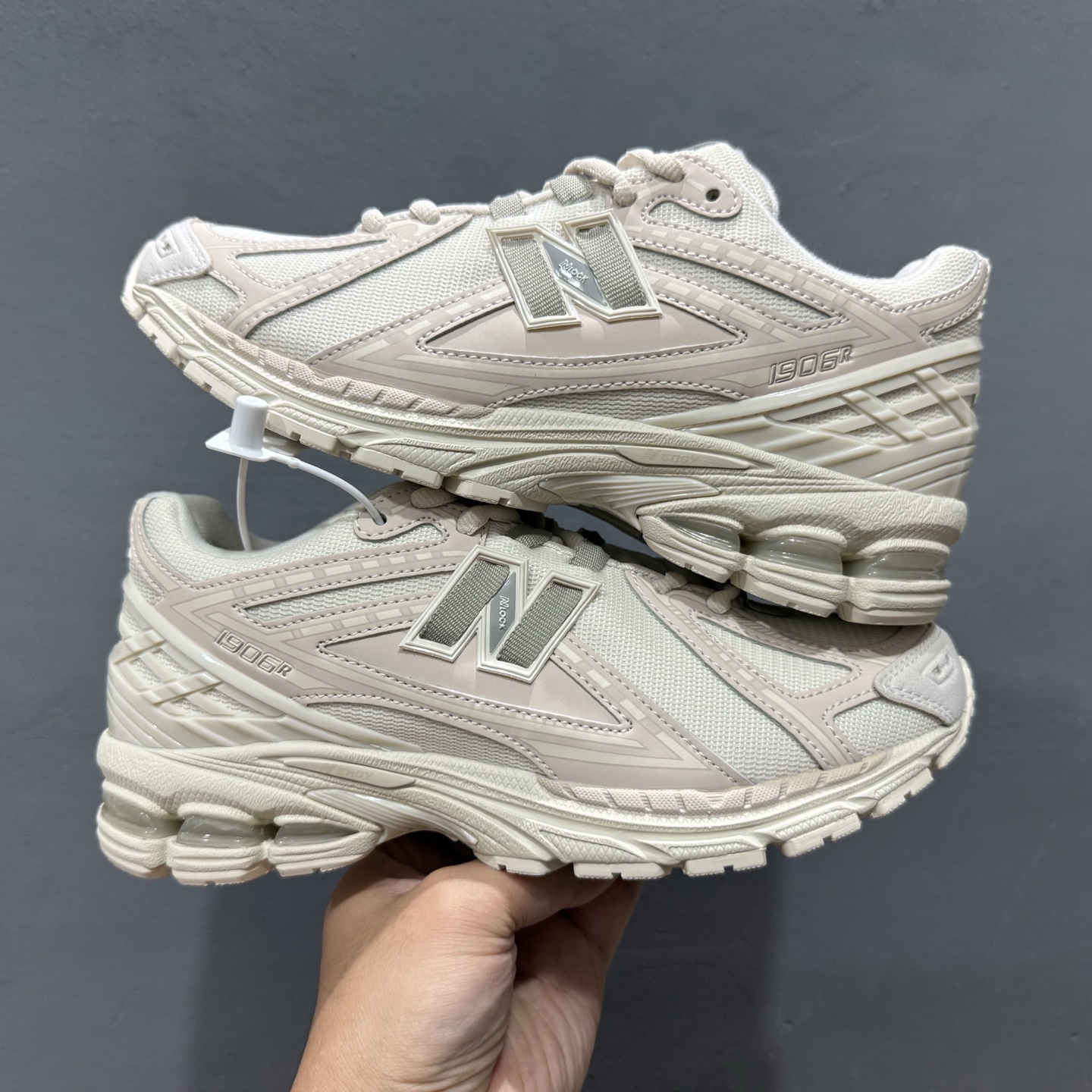 New Balance 1906系列复古老爹风休闲运动慢跑鞋 U1906RLI