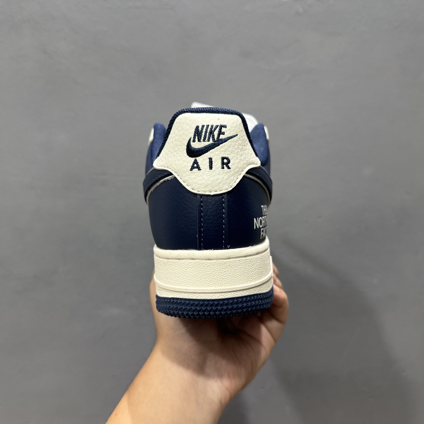 Nike Air Force 1'07 Low 北面联名 深蓝底 空军一号低帮休闲板鞋 ZH2598-318 Nike Air Force 1'07 Low 北面联名 深蓝底 空军一号低帮休闲板鞋 ZH2598-318