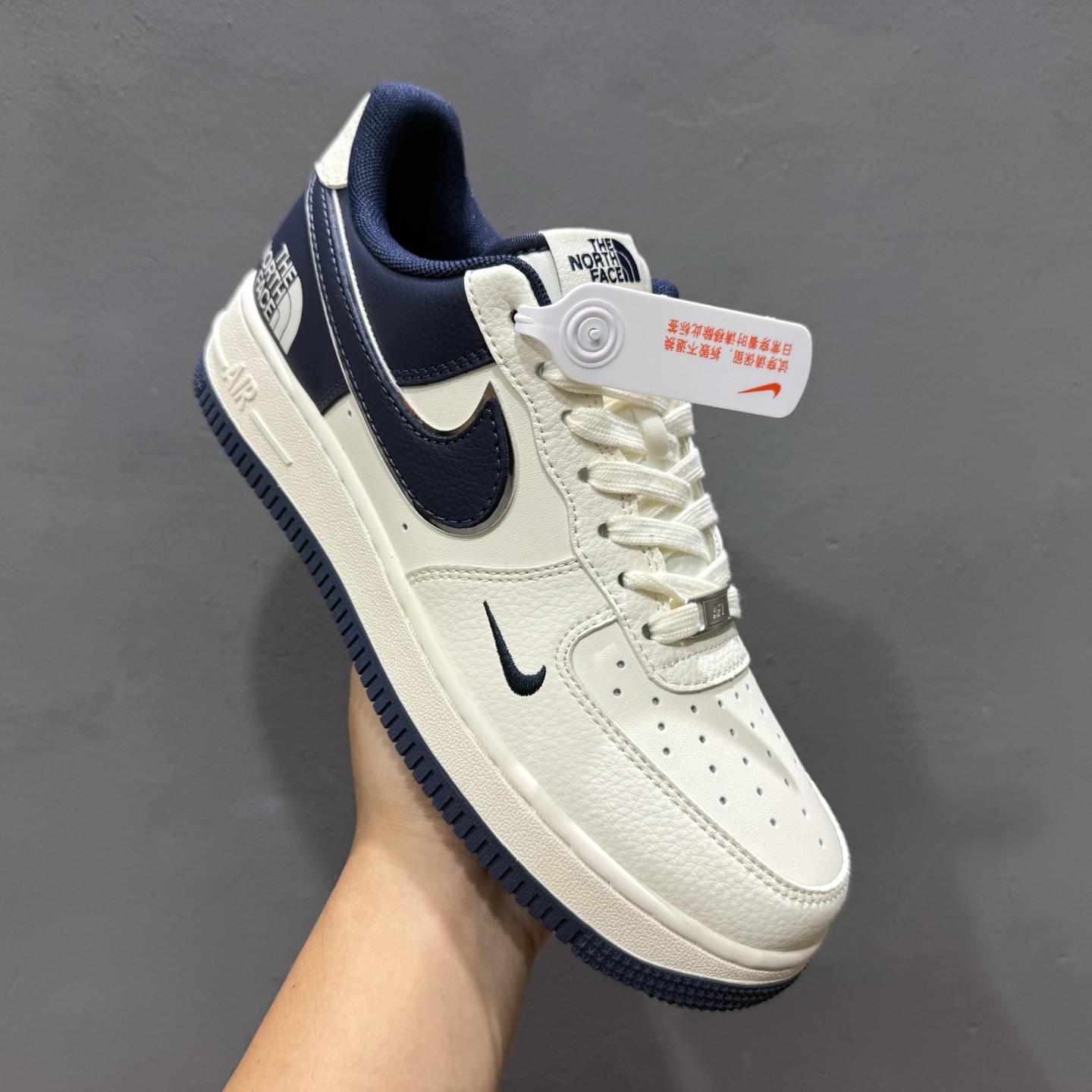 Nike Air Force 1'07 Low 北面联名 深蓝底 空军一号低帮休闲板鞋 ZH2598-318 Nike Air Force 1'07 Low 北面联名 深蓝底 空军一号低帮休闲板鞋 ZH2598-318