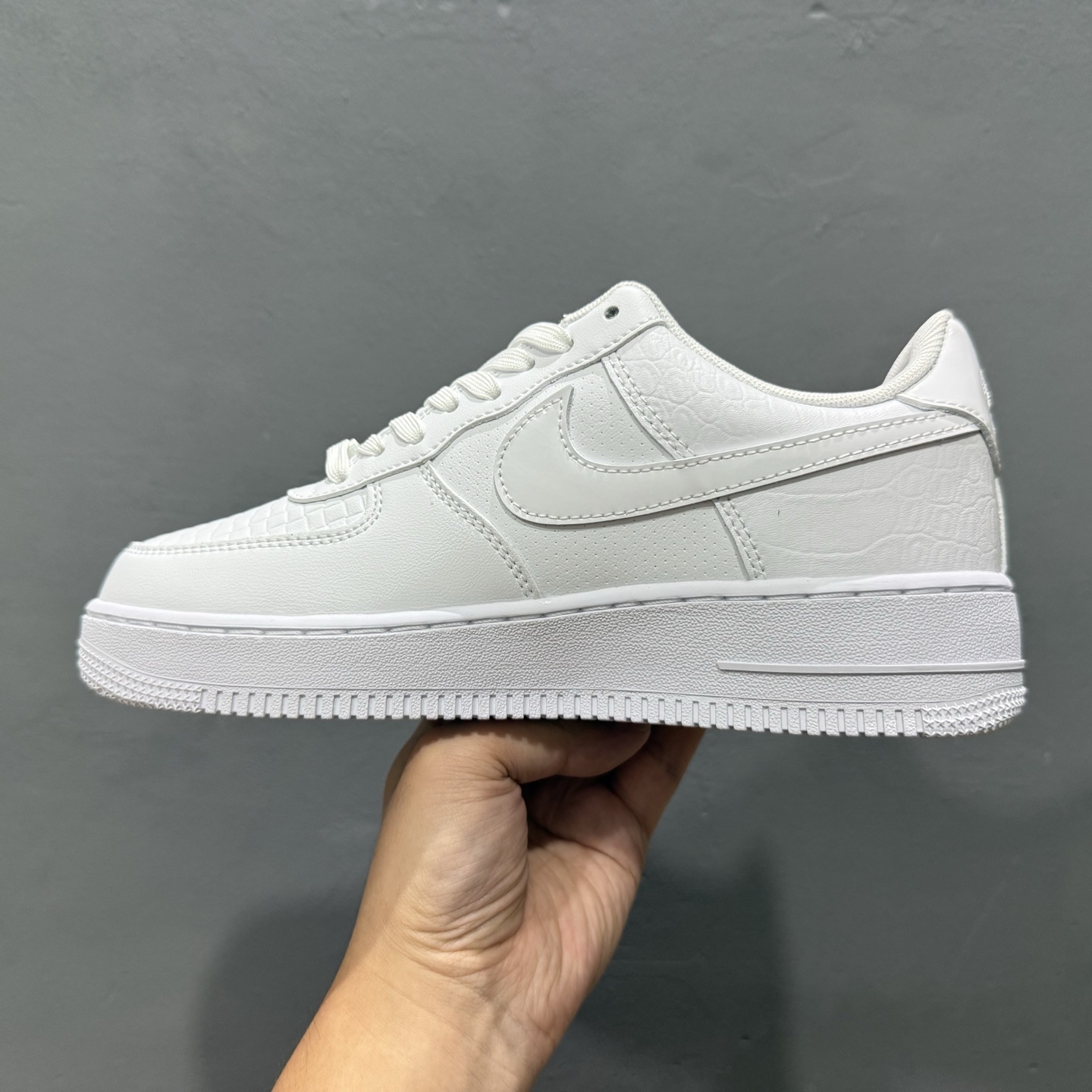 Nike Air Force 1 Low 全白纹理 空军一号低帮运动休闲板鞋  HF2893-100