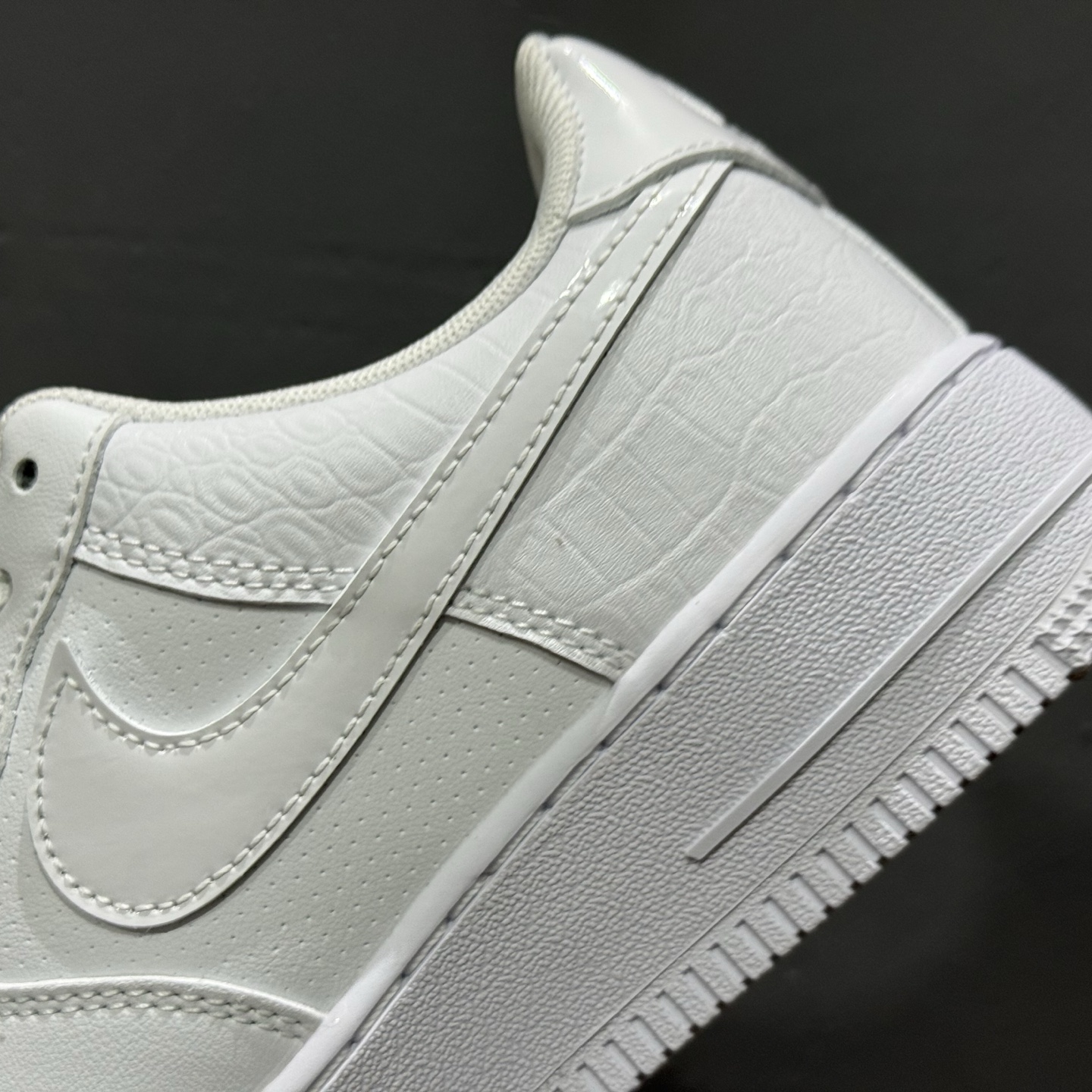 Nike Air Force 1 Low 全白纹理 空军一号低帮运动休闲板鞋  HF2893-100