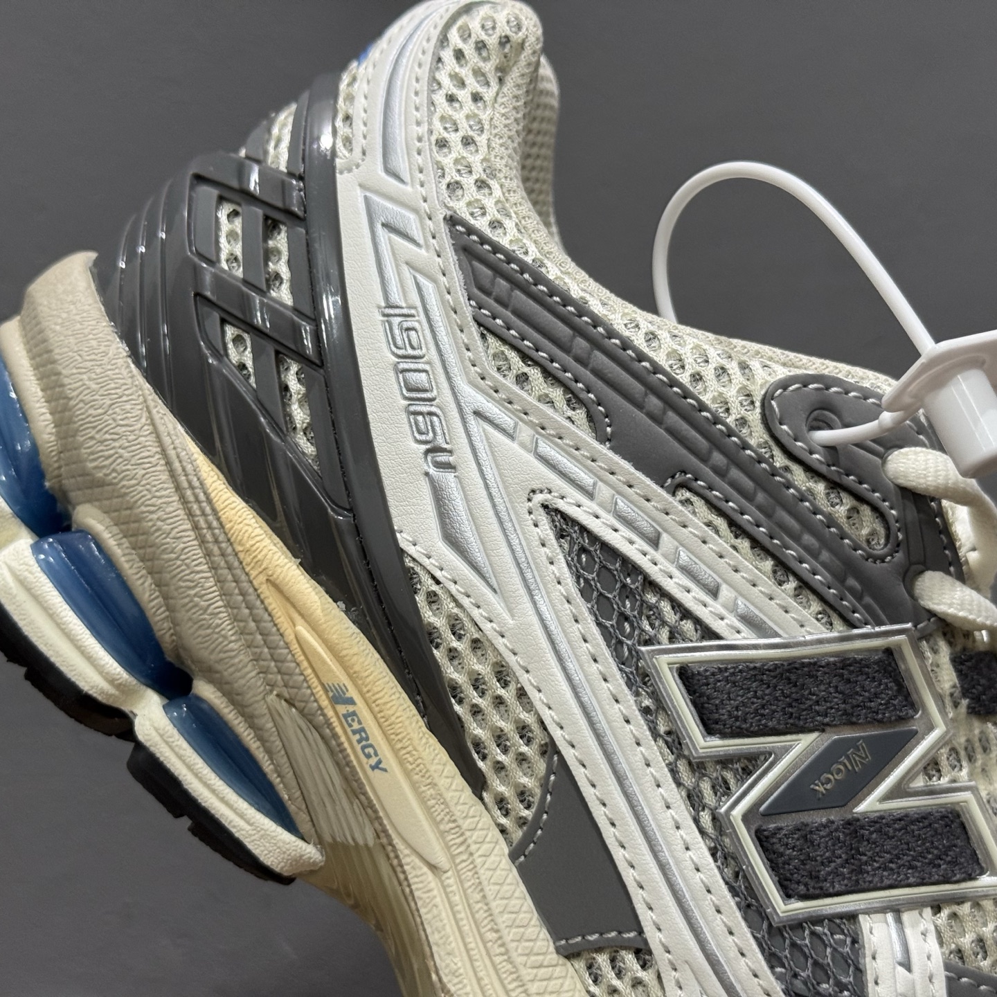 New Balance 新百伦 U1906NA 复古休闲跑步鞋