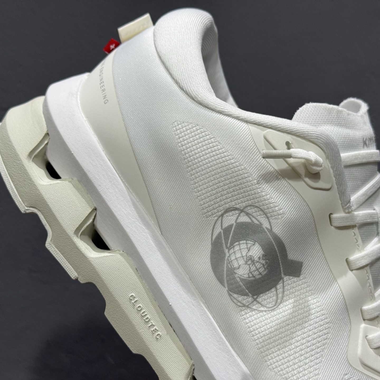 KITH x On Cloudzone 昂跑舒适百搭防滑耐磨 低帮休闲跑步鞋 KITH x On Cloudzone 昂跑舒适百搭防滑耐磨 低帮休闲跑步鞋