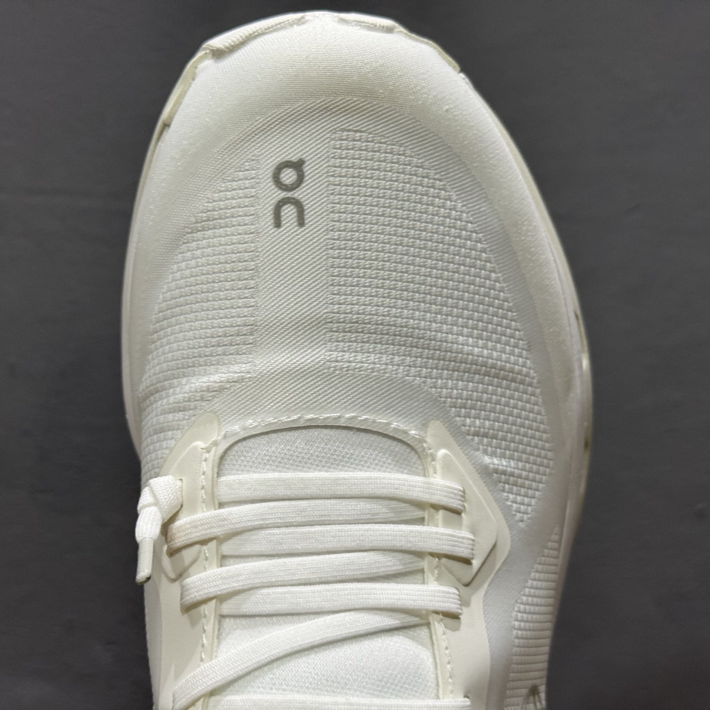 KITH x On Cloudzone 昂跑舒适百搭防滑耐磨 低帮休闲跑步鞋 KITH x On Cloudzone 昂跑舒适百搭防滑耐磨 低帮休闲跑步鞋