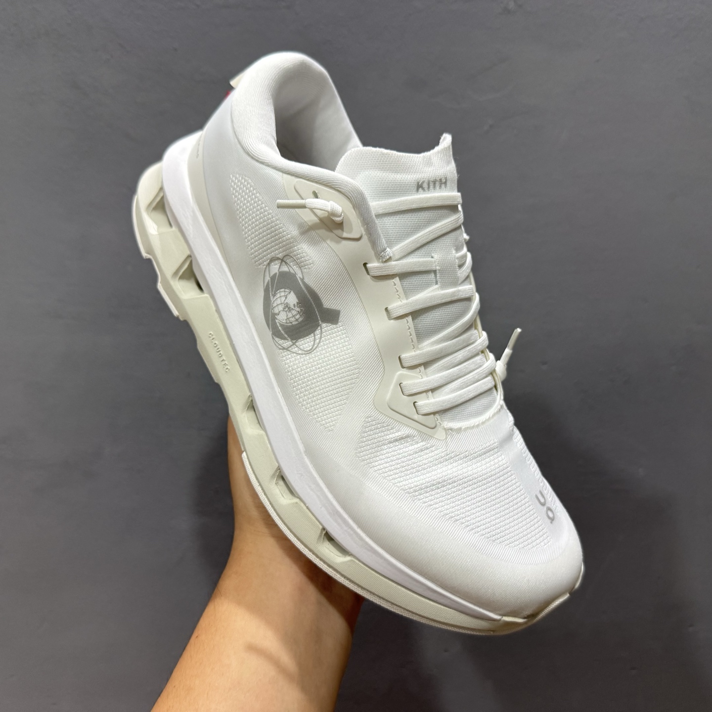 KITH x On Cloudzone 昂跑舒适百搭防滑耐磨 低帮休闲跑步鞋 KITH x On Cloudzone 昂跑舒适百搭防滑耐磨 低帮休闲跑步鞋