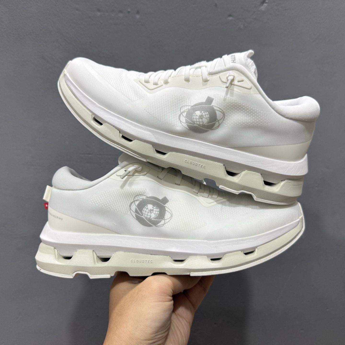 KITH x On Cloudzone 昂跑舒适百搭防滑耐磨 低帮休闲跑步鞋 KITH x On Cloudzone 昂跑舒适百搭防滑耐磨 低帮休闲跑步鞋