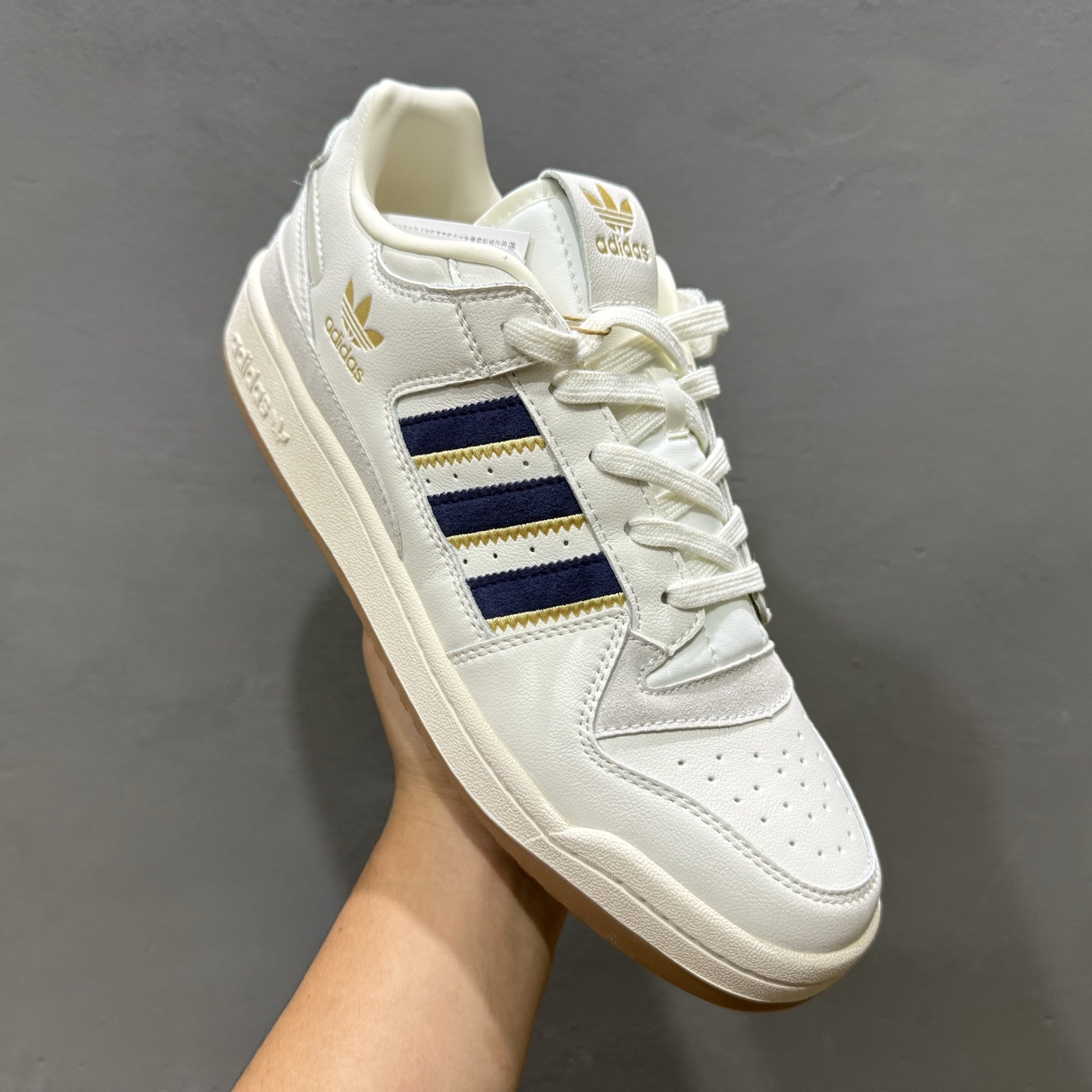 Adidas Forum Low CL 潮流休闲运动板鞋以复古篮球鞋 JH7940