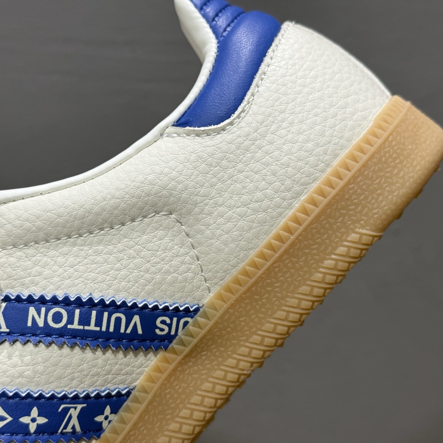 Adidas SAMBA OG 德训鞋 LV联名款 高端定制桑巴系列 低帮休闲板鞋  XR005