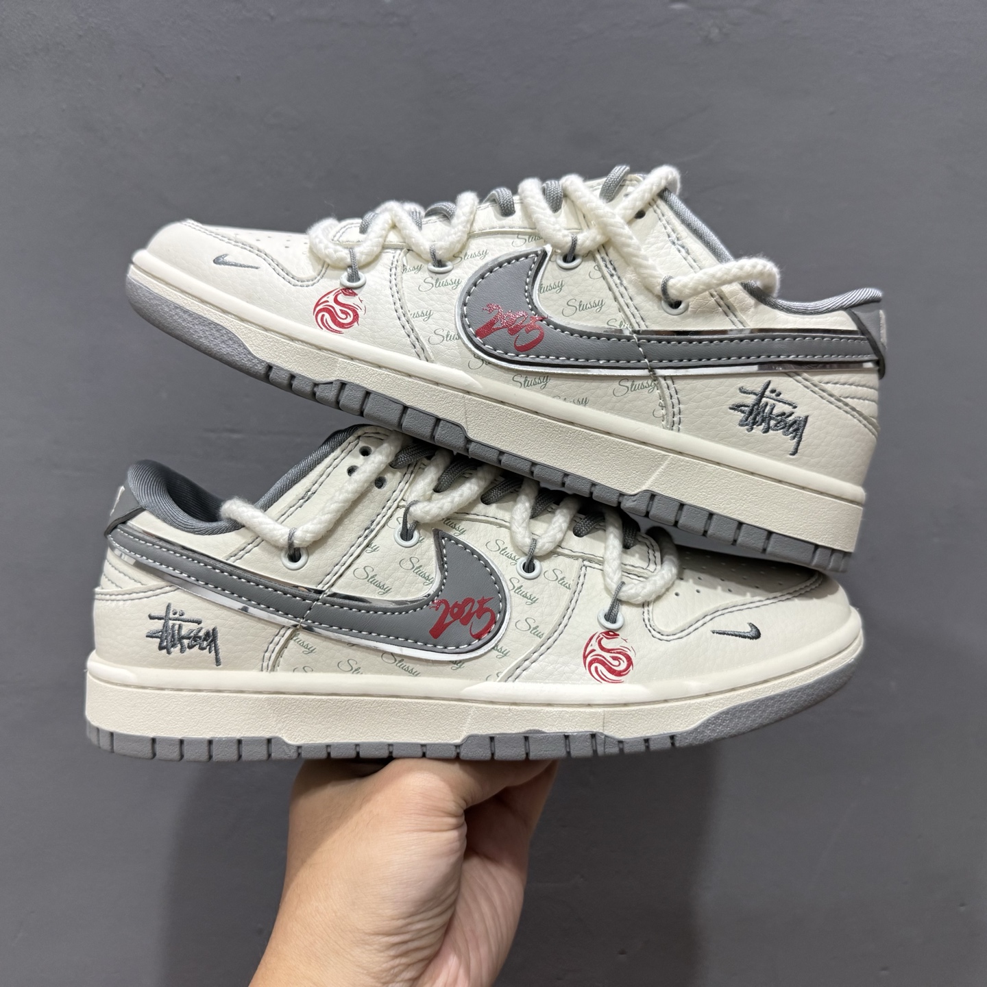 Nk SB Dunk Low 斯图西联名-米白蓝勾 周年高端定制 低帮休闲板鞋 SJ2068-310 Nk SB Dunk Low 斯图西联名-米白蓝勾 周年高端定制 低帮休闲板鞋 SJ2068-310