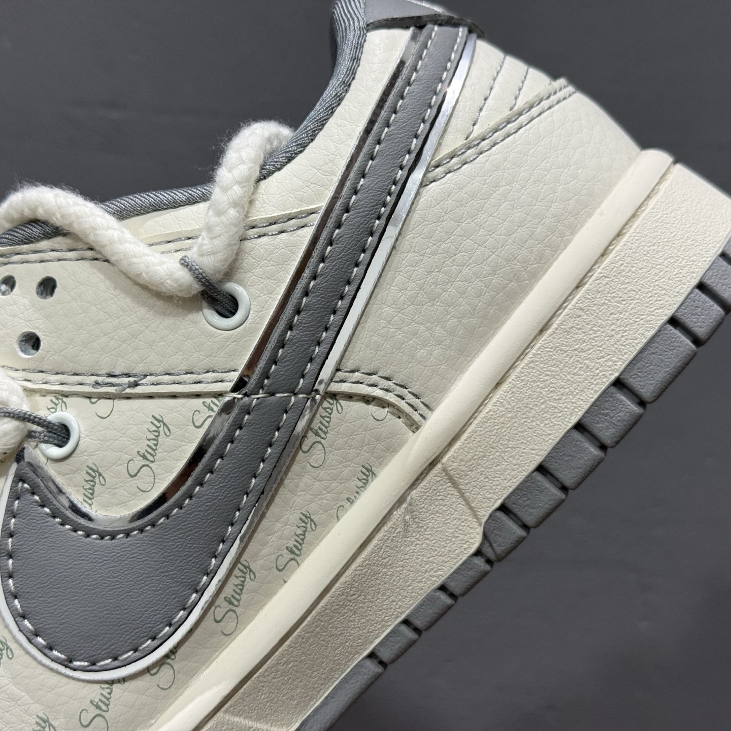 Nk SB Dunk Low 斯图西联名-米白蓝勾 周年高端定制 低帮休闲板鞋 SJ2068-310 Nk SB Dunk Low 斯图西联名-米白蓝勾 周年高端定制 低帮休闲板鞋 SJ2068-310