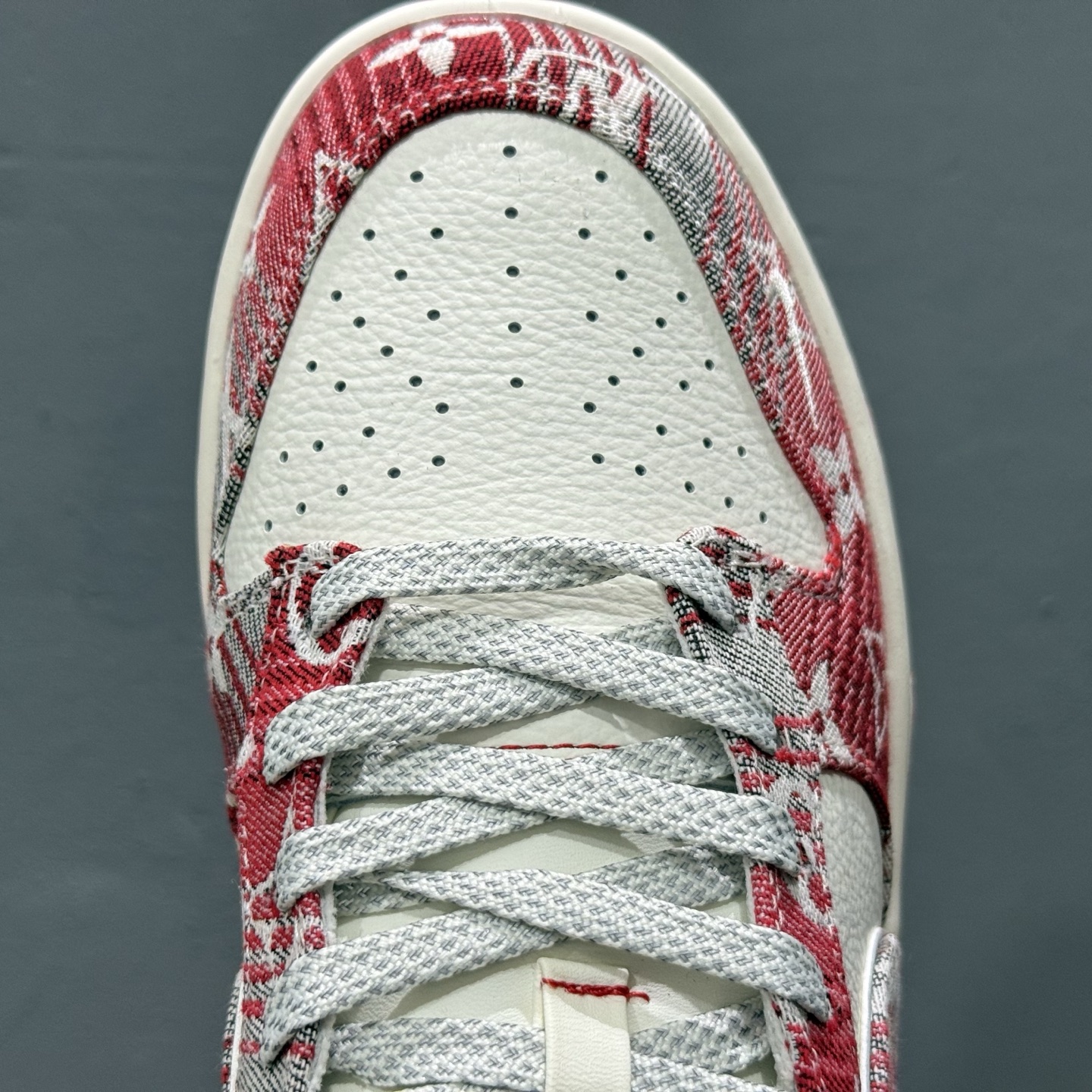 Nike SB Dunk Low LV联名 灰红牛仔 周年高端定制 低帮休闲板鞋 SC9772-809