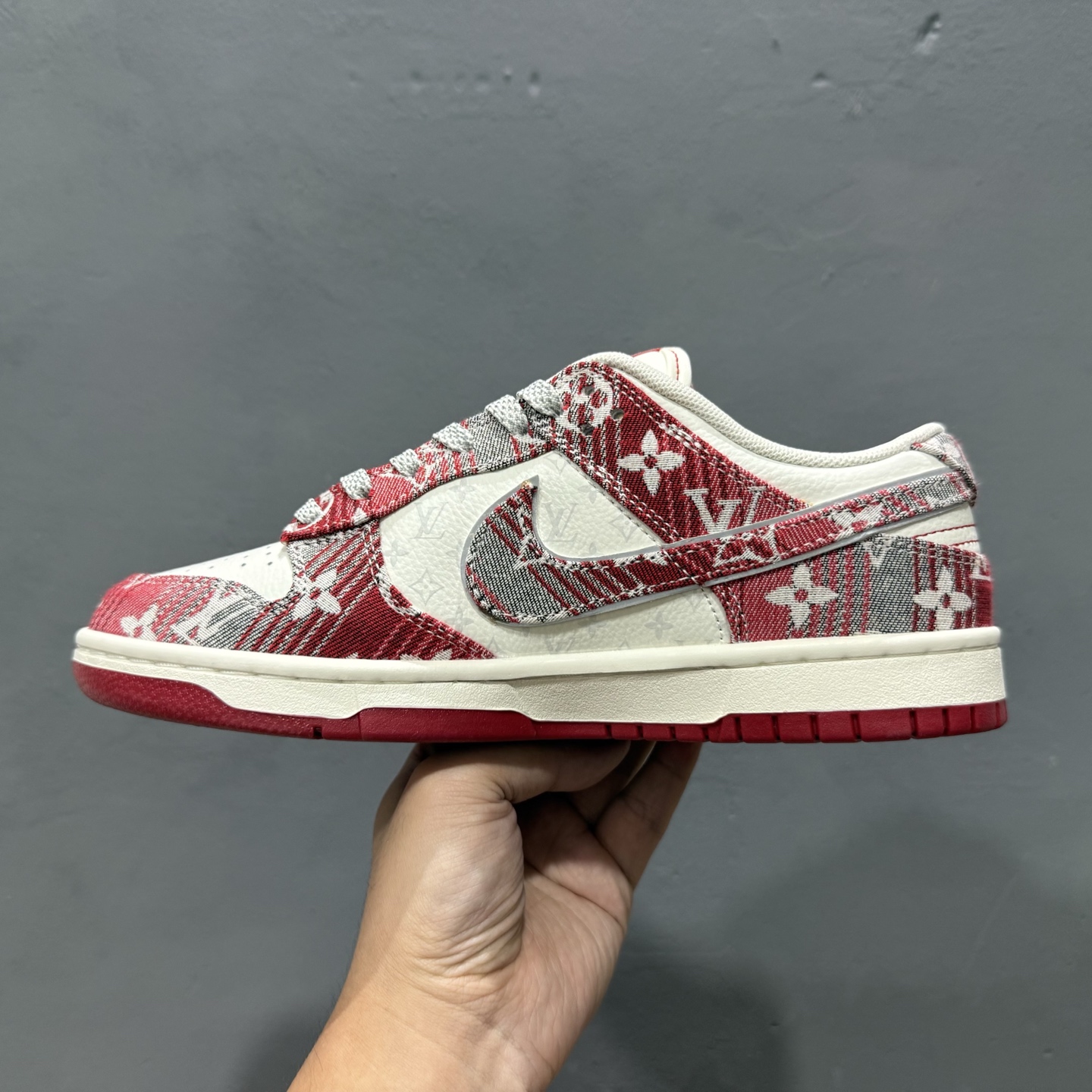 Nike SB Dunk Low LV联名 灰红牛仔 周年高端定制 低帮休闲板鞋 SC9772-809