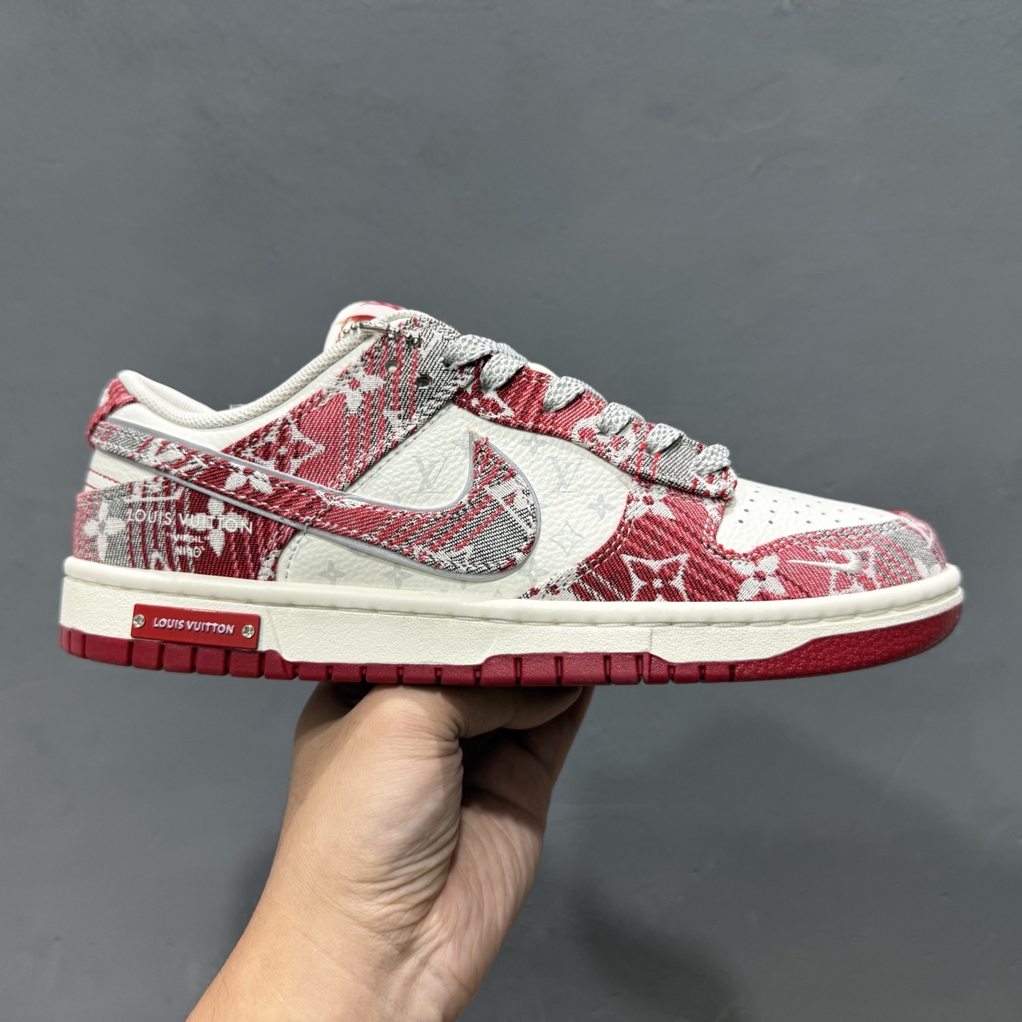 Nike SB Dunk Low LV联名 灰红牛仔 周年高端定制 低帮休闲板鞋 SC9772-809