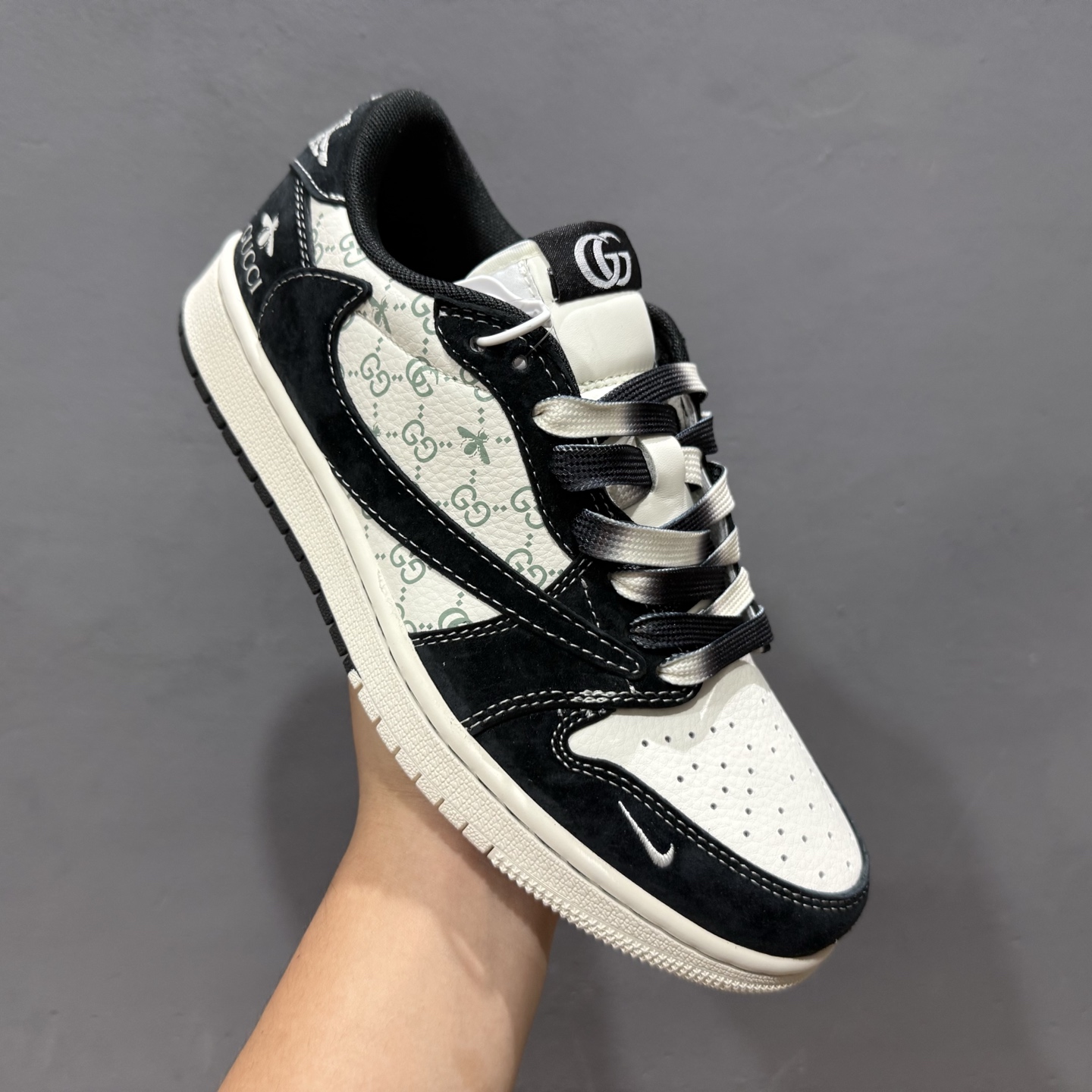 Nk SB Dunk Low 斯图西联名-米白蓝勾 周年高端定制 低帮休闲板鞋 SJ2068-139