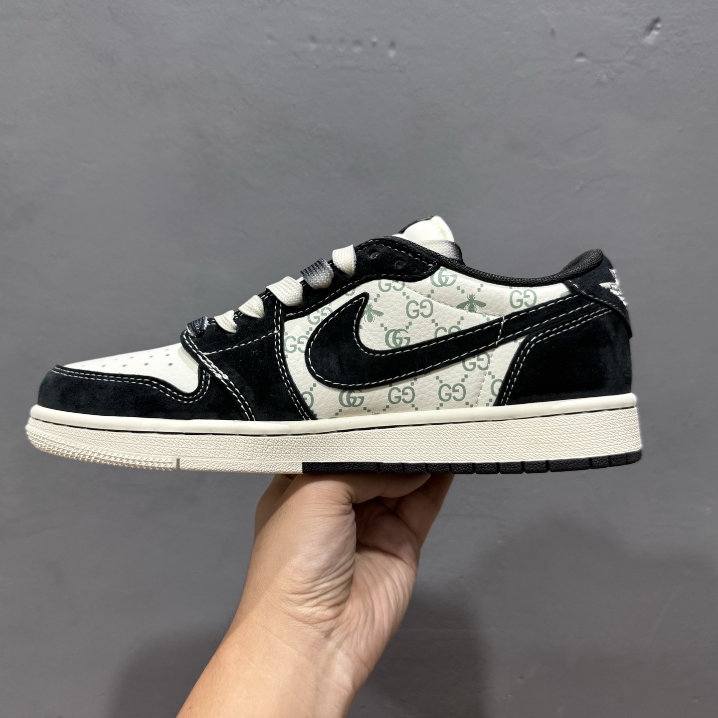 Nk SB Dunk Low 斯图西联名-米白蓝勾 周年高端定制 低帮休闲板鞋 SJ2068-139