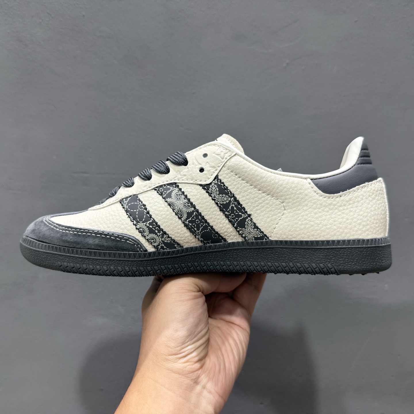 C版 Adidas SAMBA OG 德训鞋 LV联名款  低帮休闲板鞋  XR0001