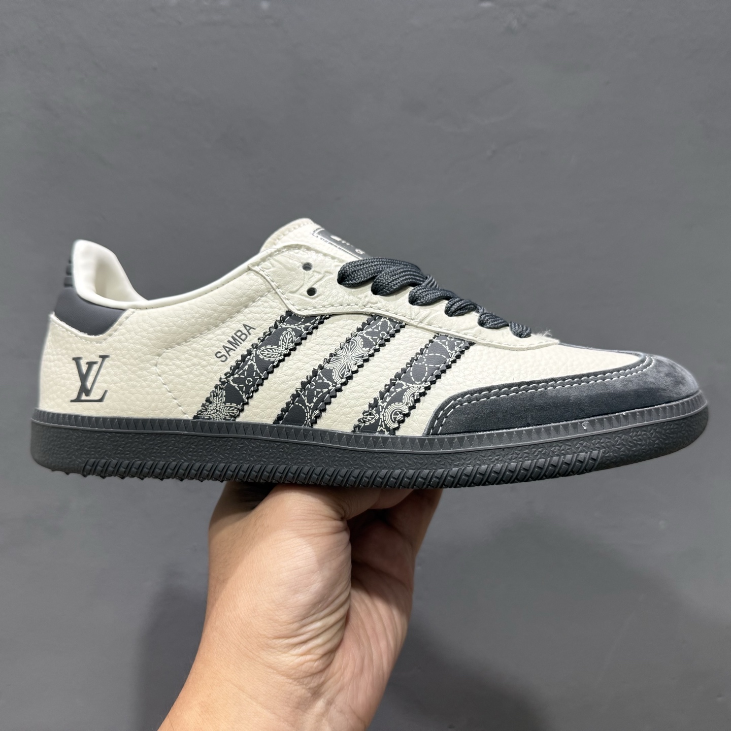 C版 Adidas SAMBA OG 德训鞋 LV联名款  低帮休闲板鞋  XR0001