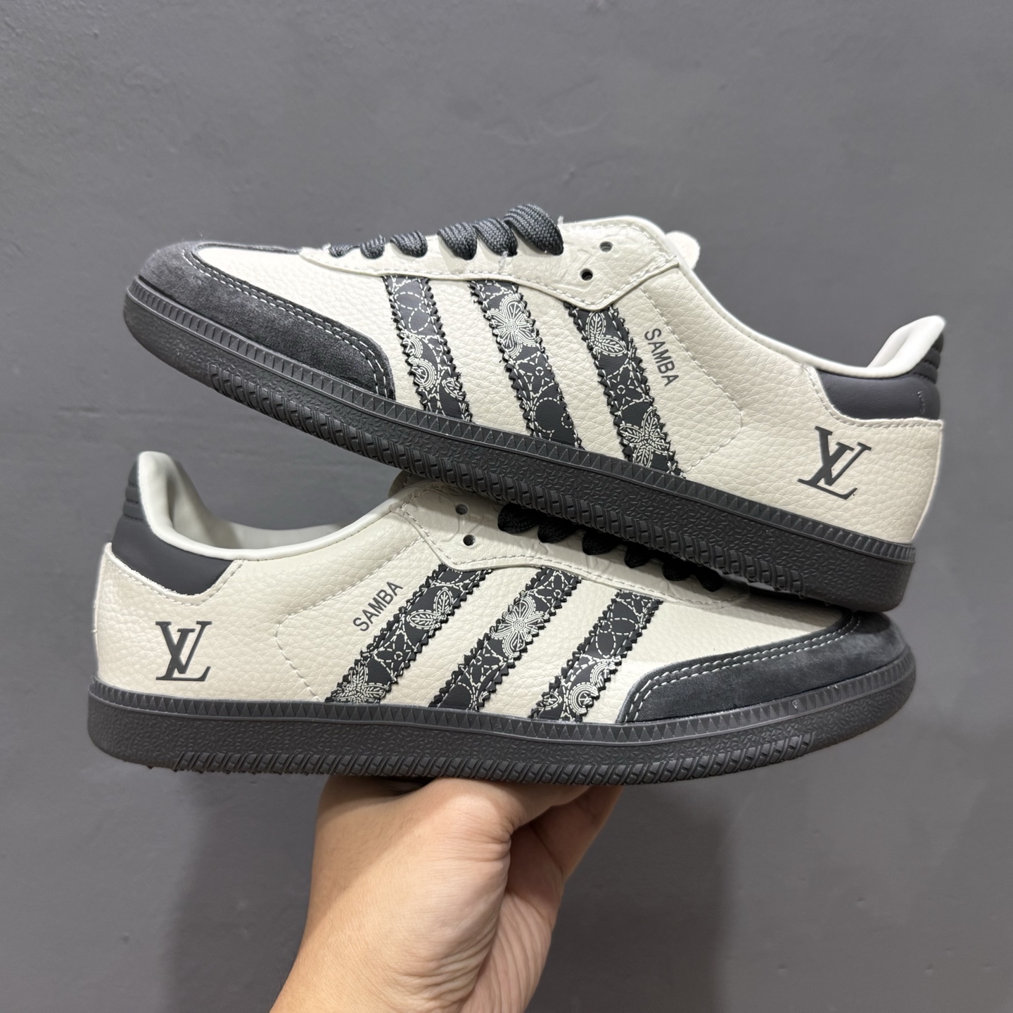C版 Adidas SAMBA OG 德训鞋 LV联名款  低帮休闲板鞋  XR0001