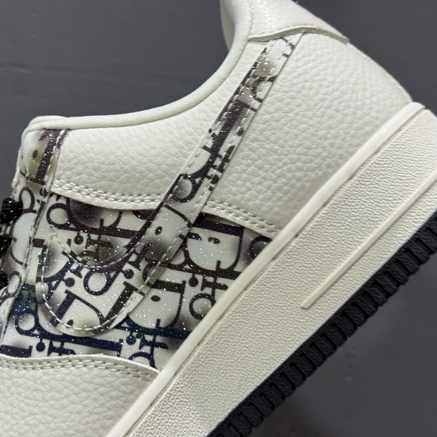 Nike Air Force 1'07 Low 迪奥联名 灰色插花 空军一号低帮休闲板鞋 DF0188-064 Nike Air Force 1'07 Low 迪奥联名 灰色插花 空军一号低帮休闲板鞋 DF0188-064