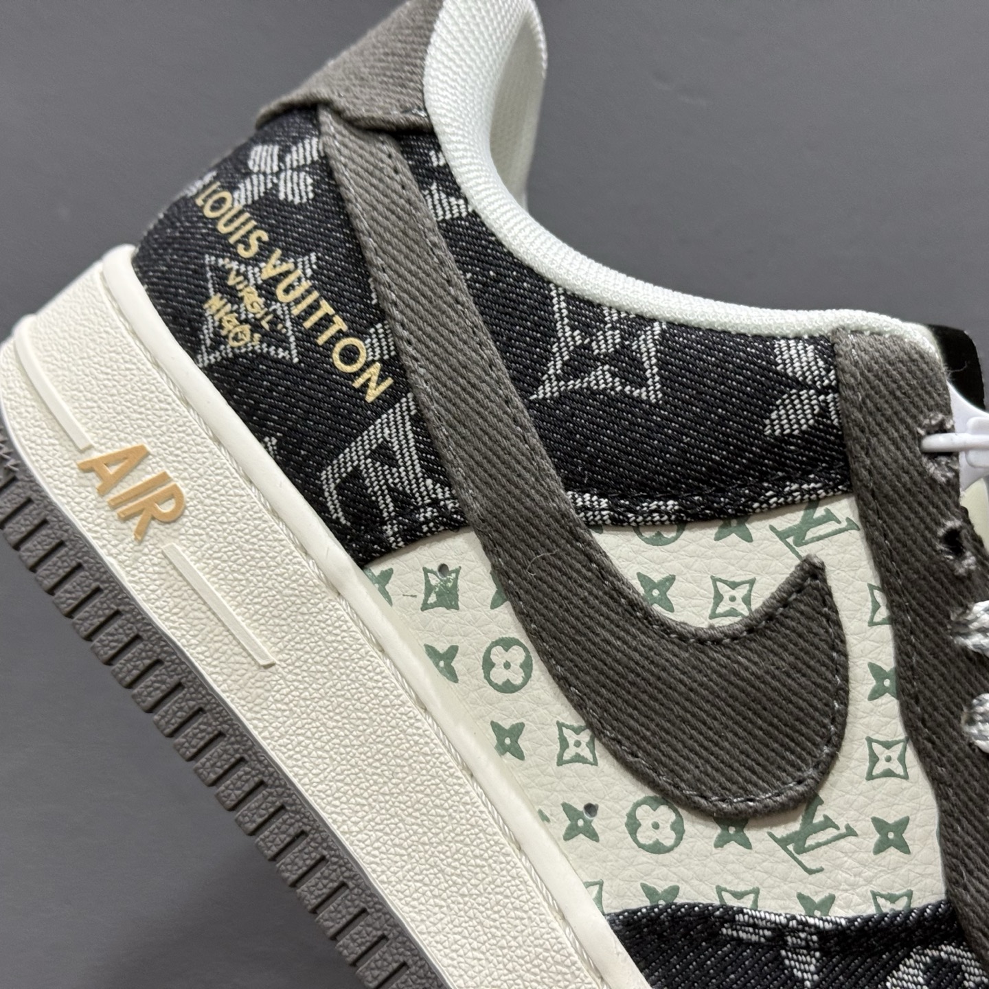 Nike Air Force 1'07 Low LV联名 黑金 空军一号低帮休闲板鞋 JJ2508-703 Nike Air Force 1'07 Low LV联名 黑金 空军一号低帮休闲板鞋 JJ2508-703