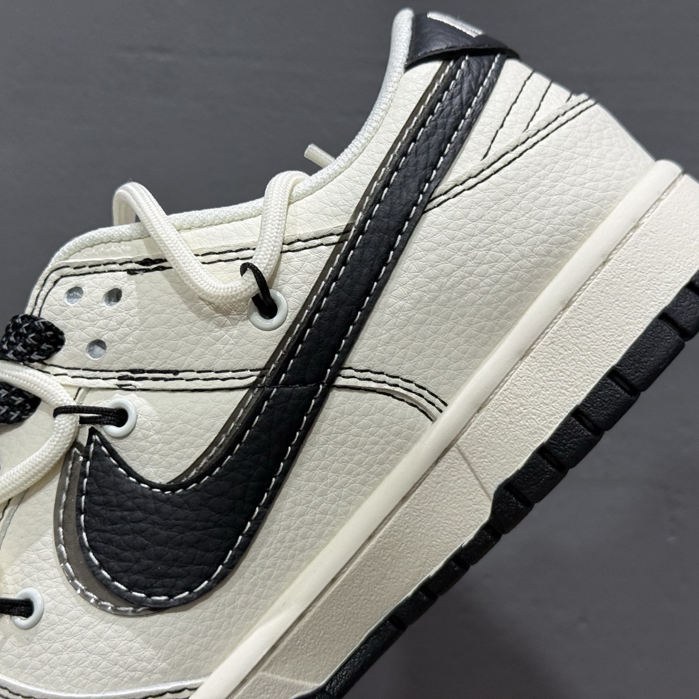 Nike SB Dunk Low LV联名绑带黑勾 低帮休闲板鞋  DM6868-076