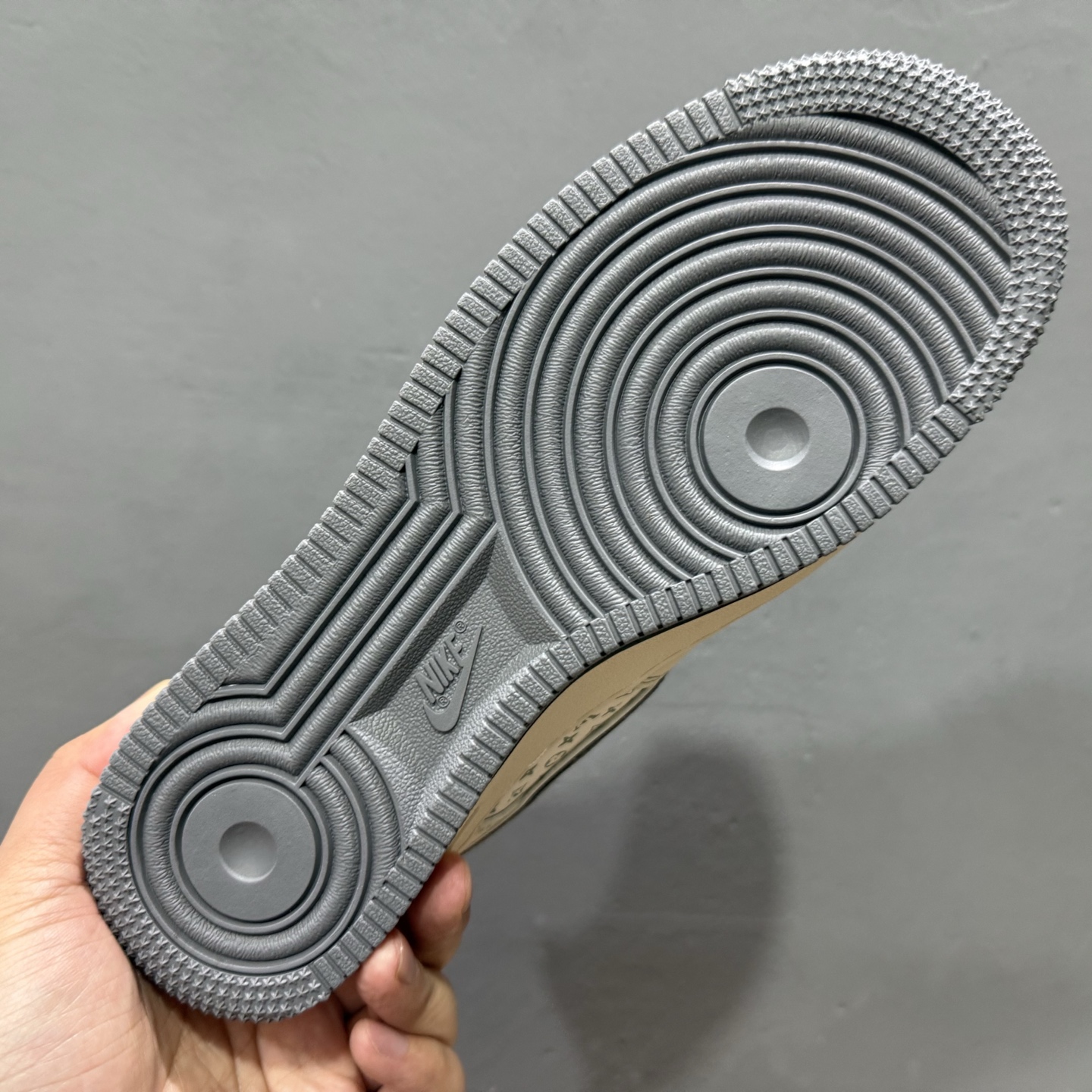 Nike Air Force 1'07 Low LV联名 米灰小双勾 空军一号低帮休闲板鞋 YX5066-350 Nike Air Force 1'07 Low LV联名 米灰小双勾 空军一号低帮休闲板鞋 YX5066-350