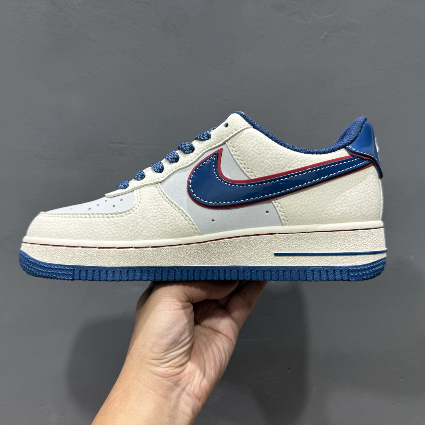 Nike Air Force 1'07 Low 问界联名 蓝M9 空军一号低帮休闲板鞋 XS1958-611 Nike Air Force 1'07 Low 问界联名 蓝M9 空军一号低帮休闲板鞋 XS1958-611