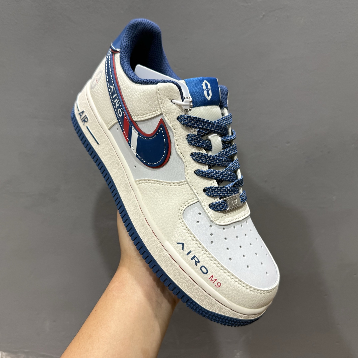 Nike Air Force 1'07 Low 问界联名 蓝M9 空军一号低帮休闲板鞋 XS1958-611 Nike Air Force 1'07 Low 问界联名 蓝M9 空军一号低帮休闲板鞋 XS1958-611