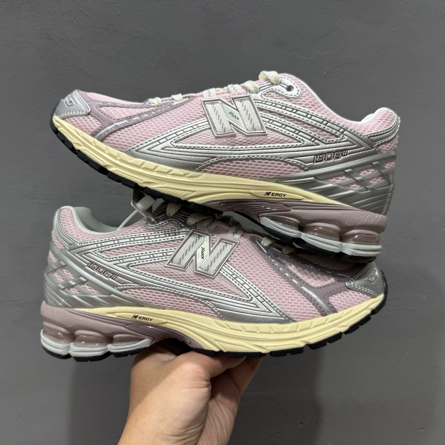 New Balance 1906系列复古老爹风休闲运动慢跑鞋 U1906RNF