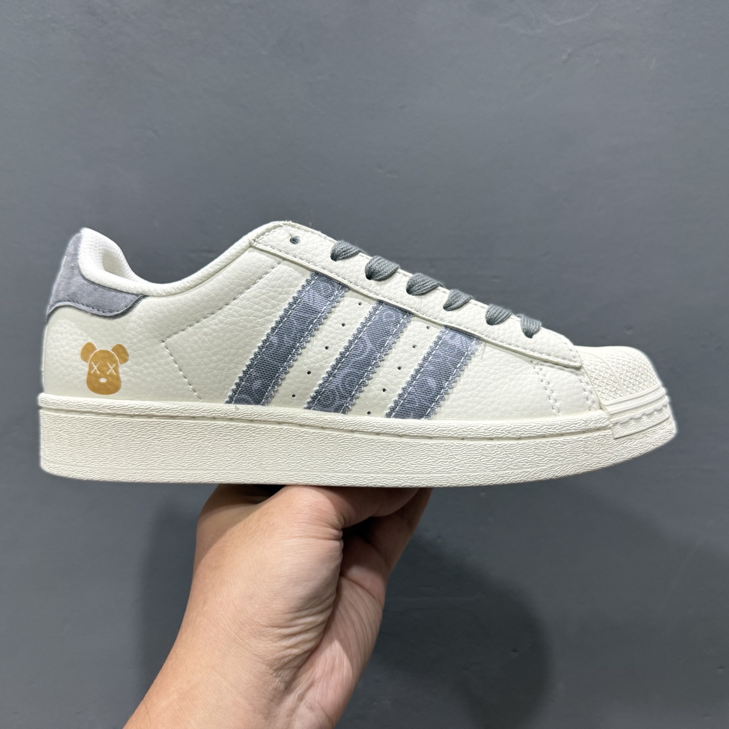 C版 Adidas Originals Superstar LV联名款 经典贝壳头 XS0011